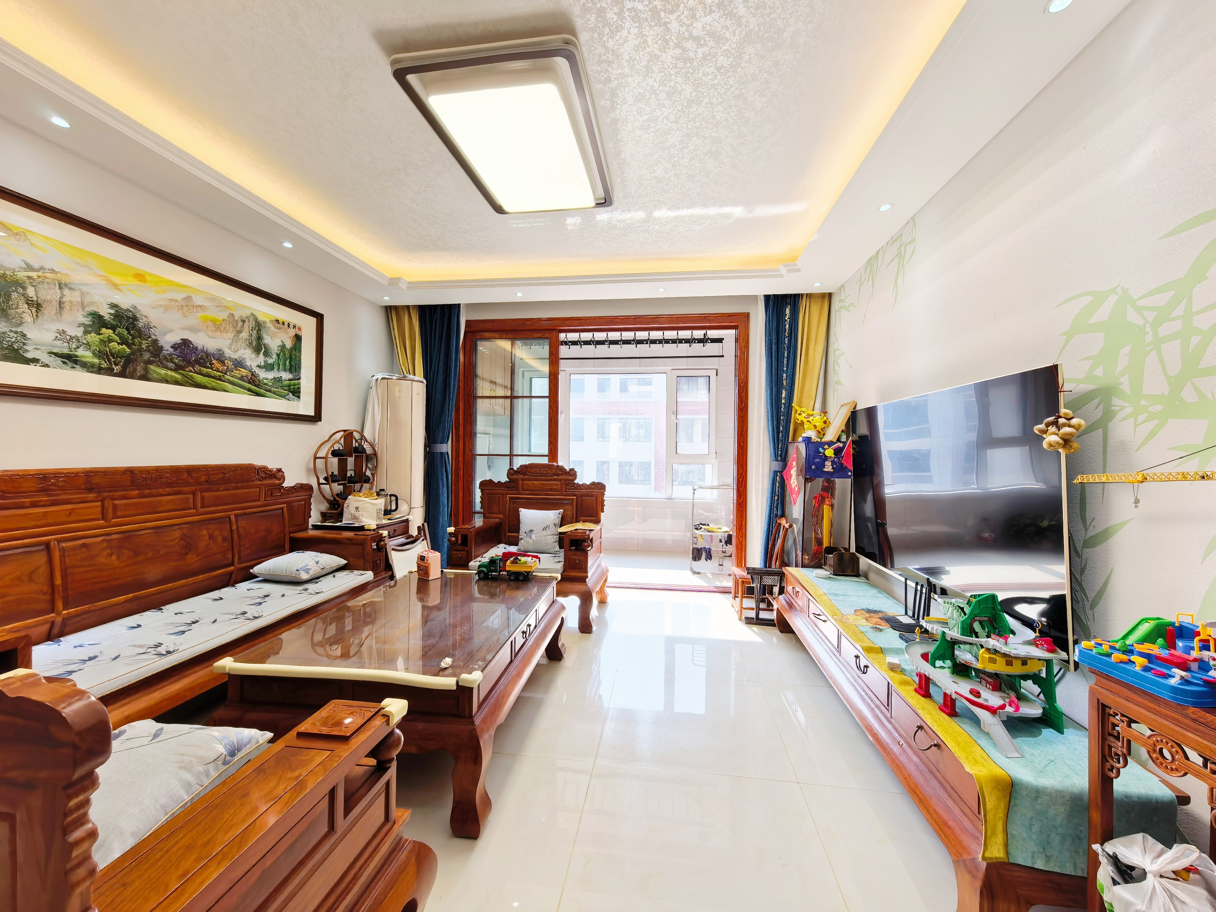  绿地国际城玫瑰明都 南北