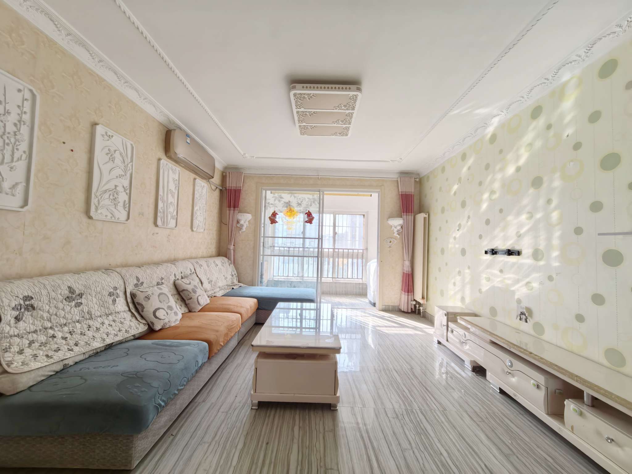  重汽翡翠东郡 北