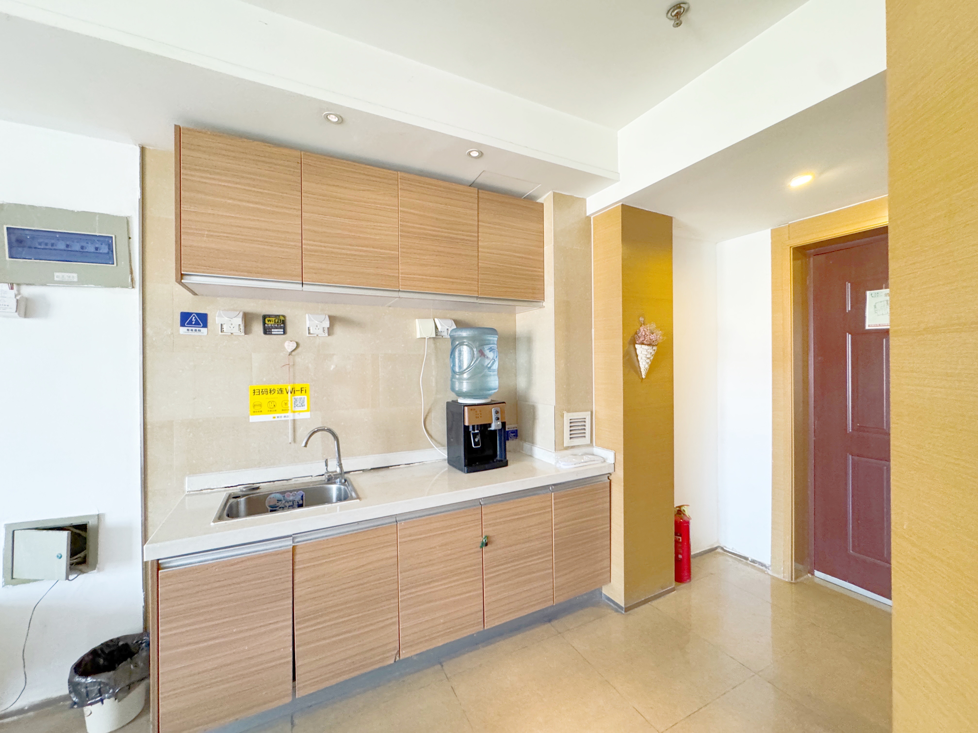 南益名泉春晓公寓