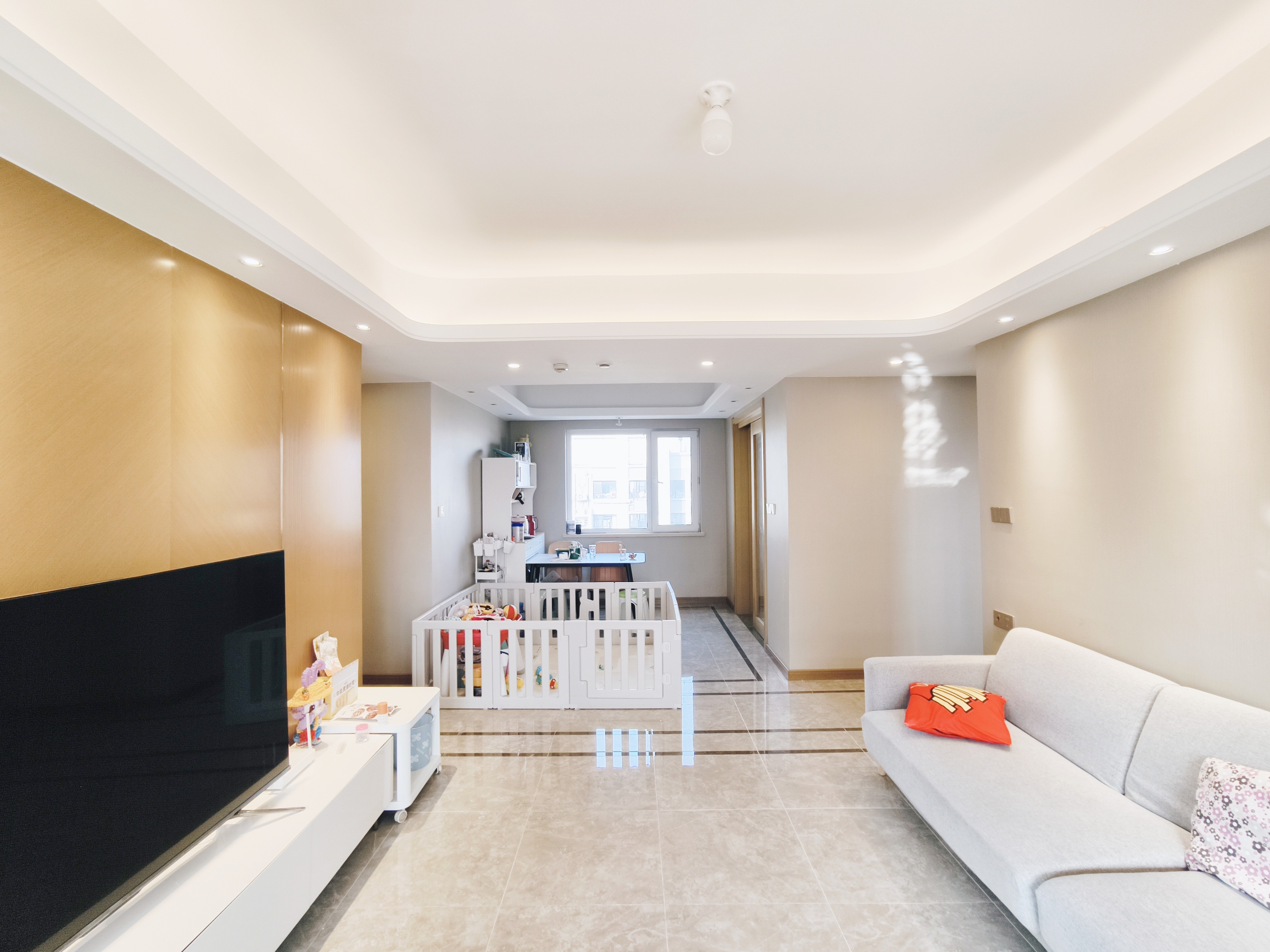  中骏玖唐府 南北