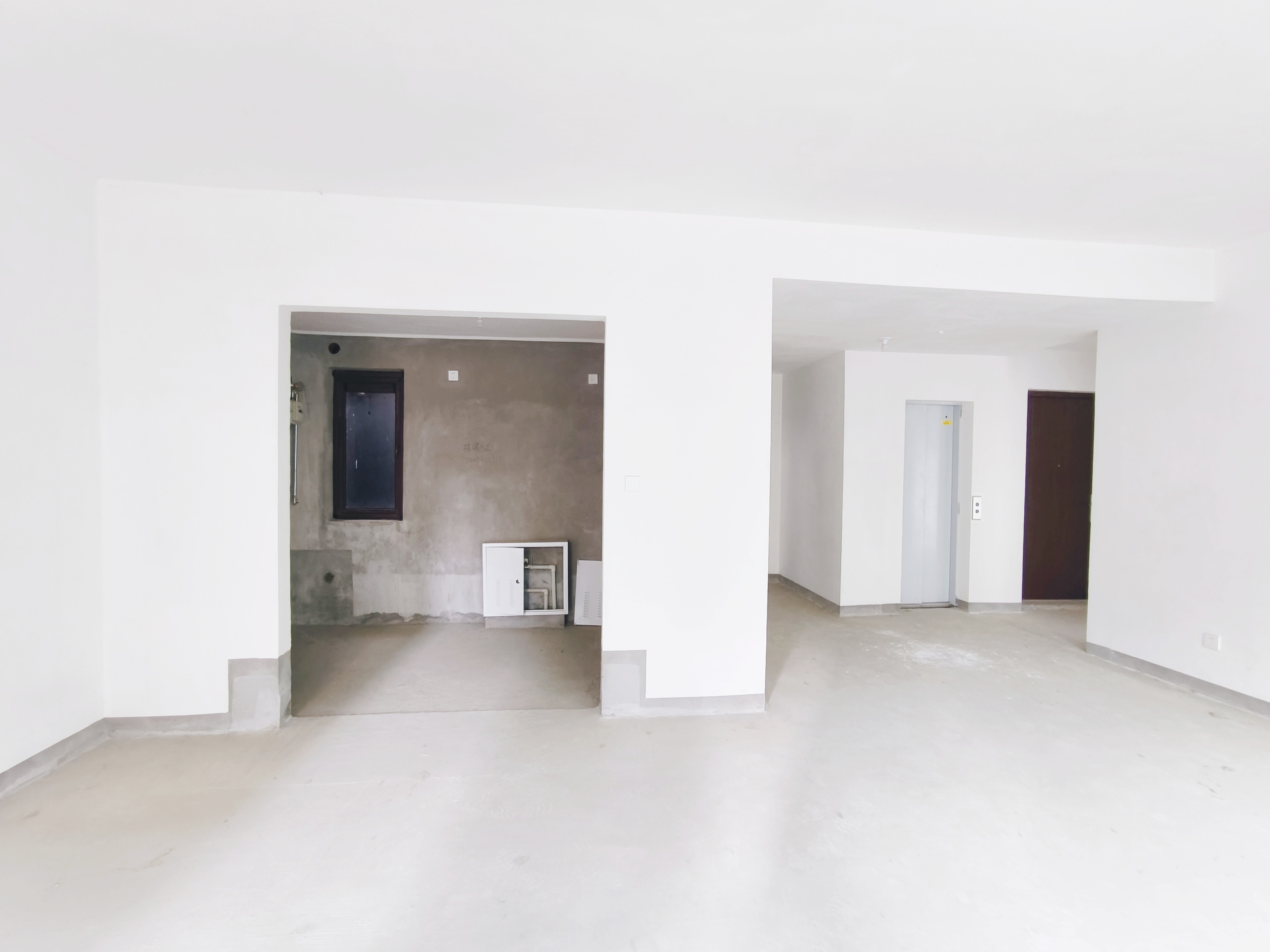  万科翡翠山语 南北