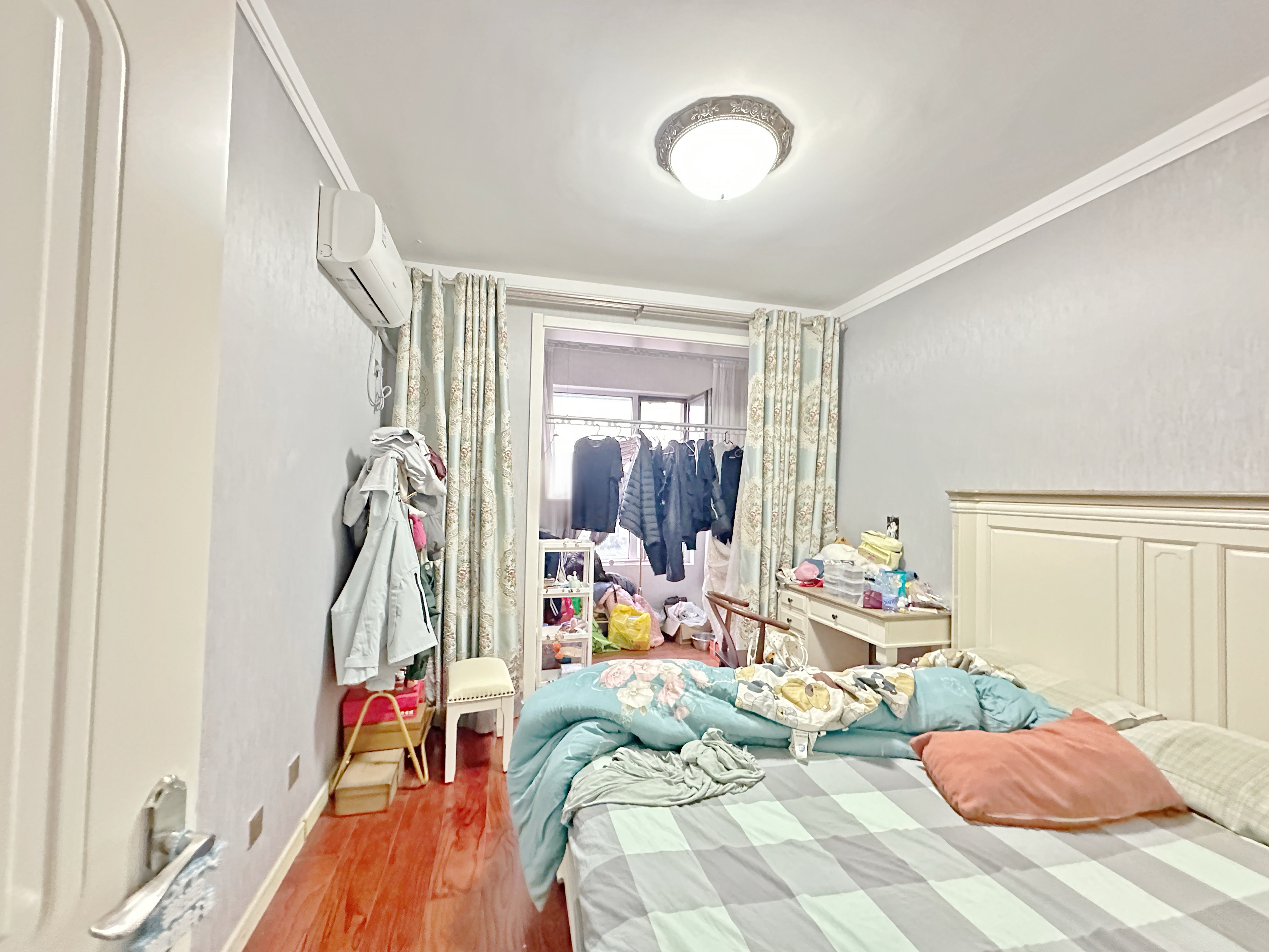 绿地新里卢浮公馆