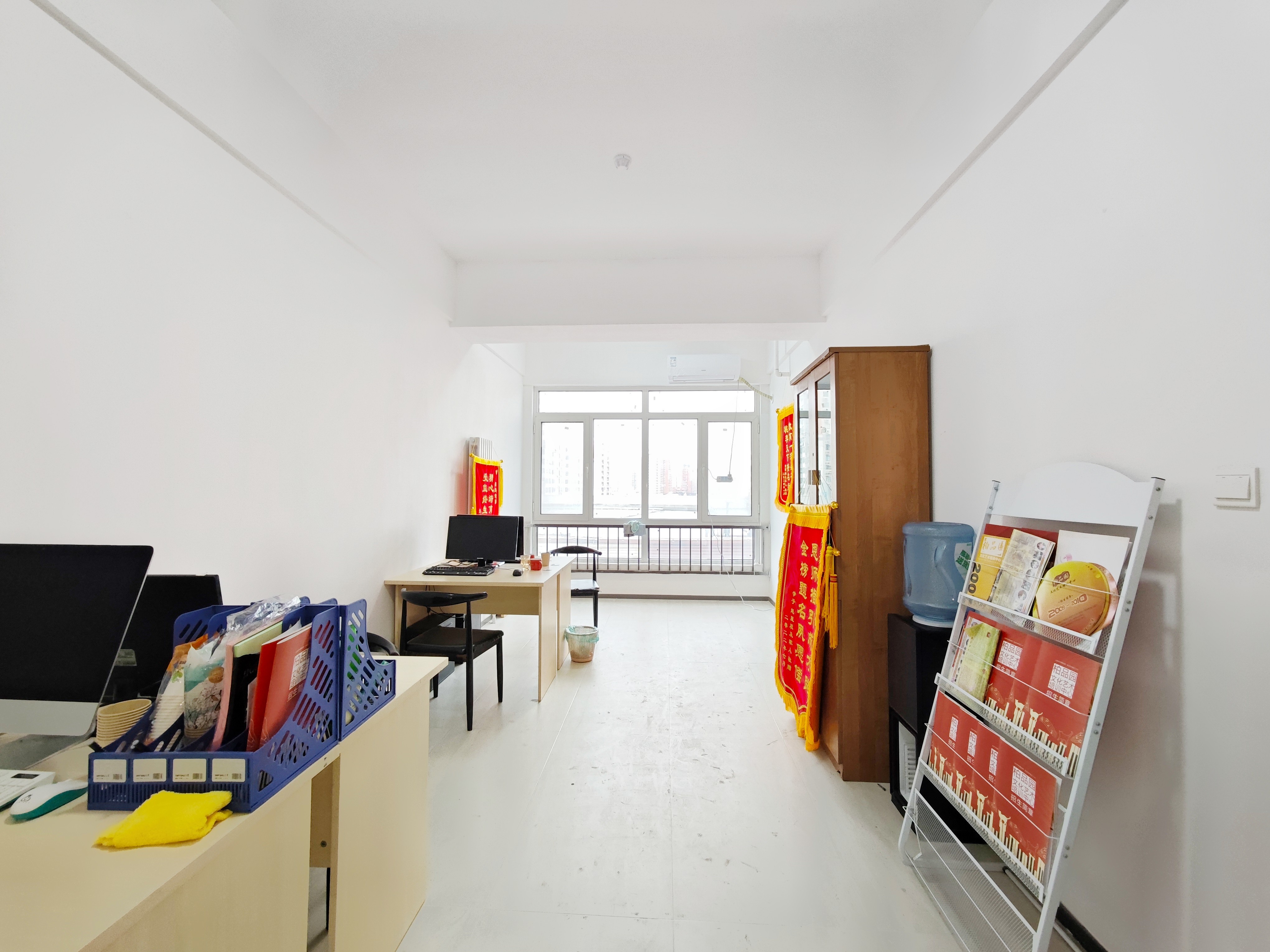  路港商业广场 南