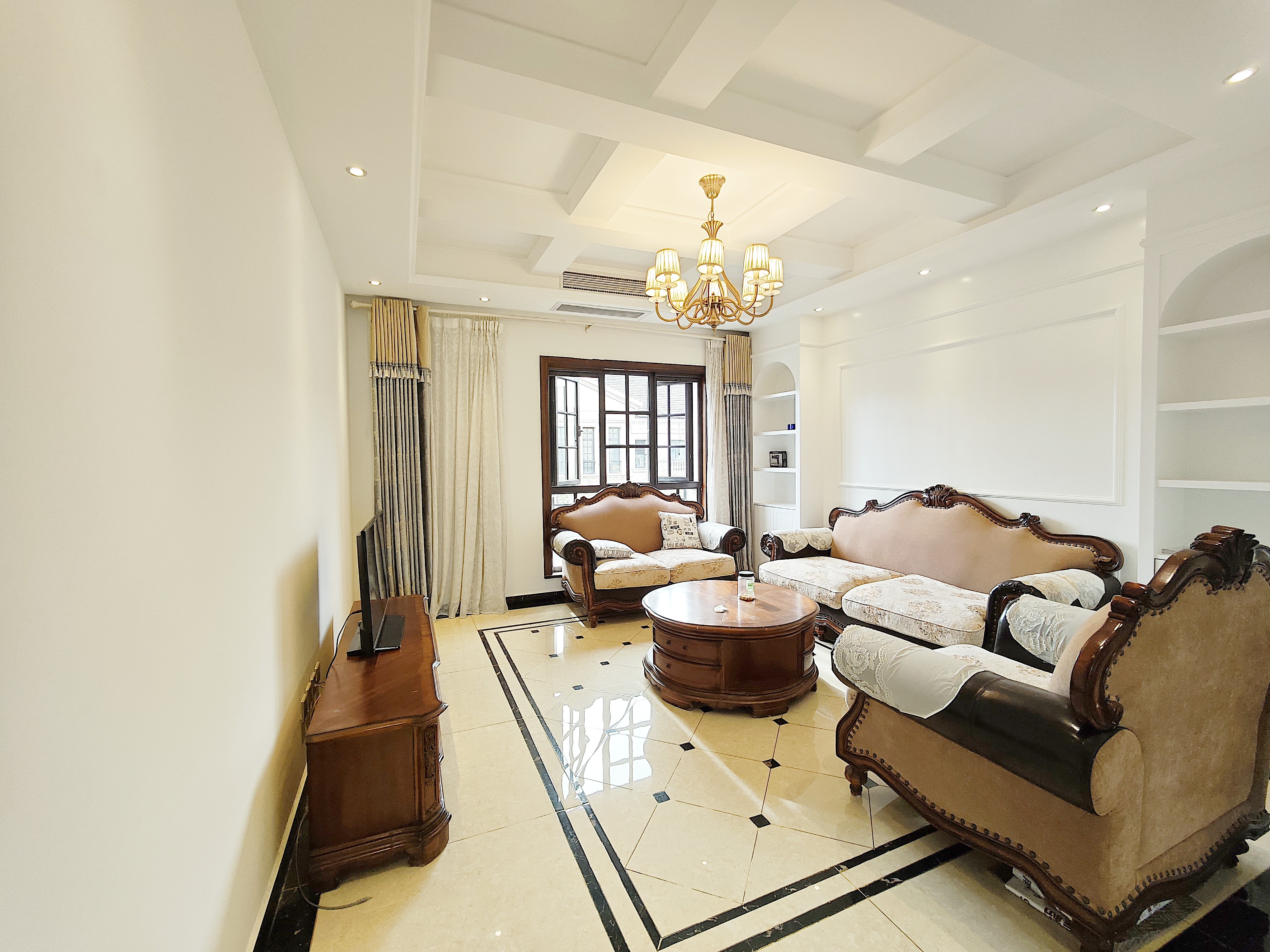  海尔绿城玫瑰园 南北