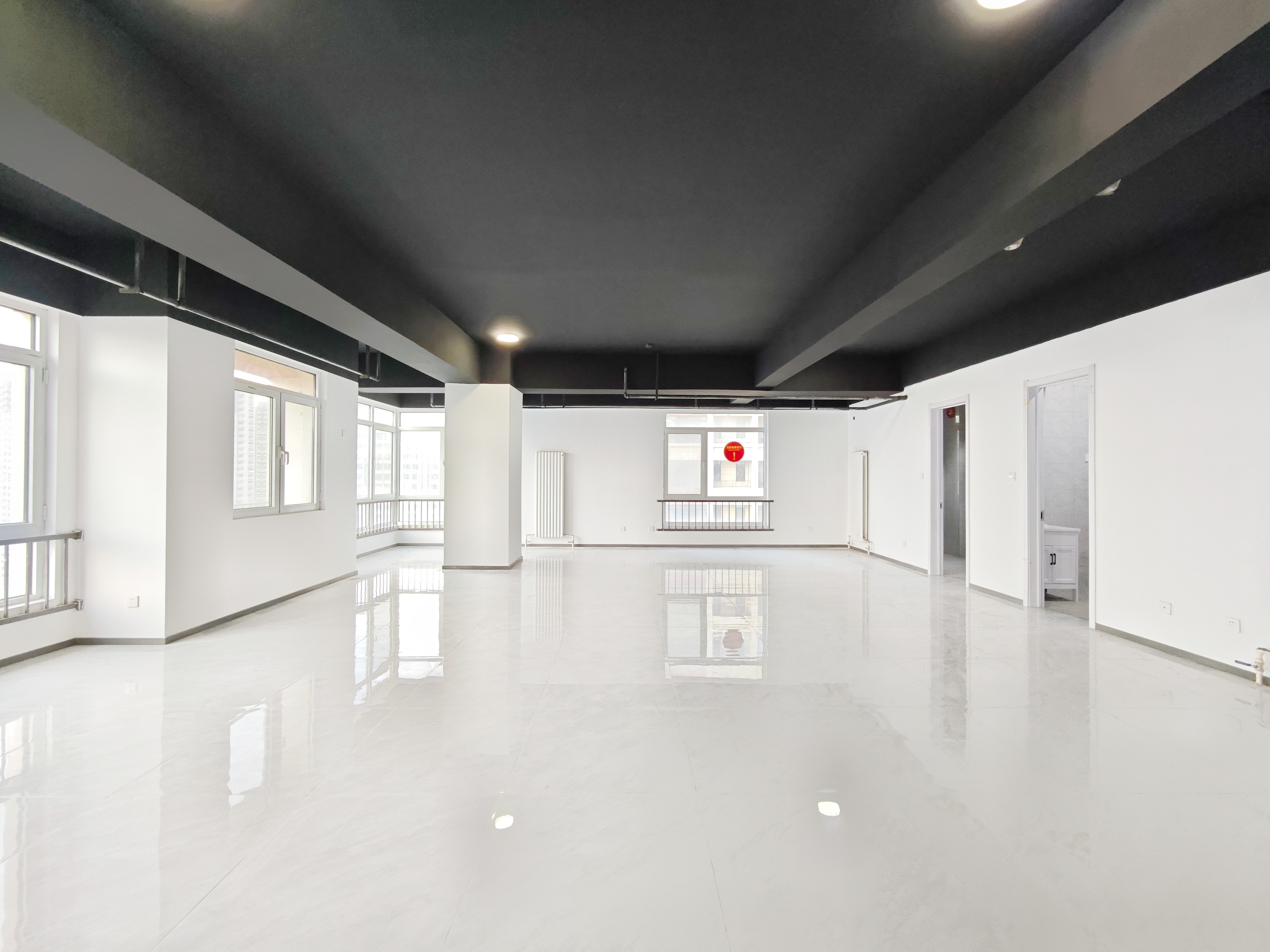  路港商业广场 南