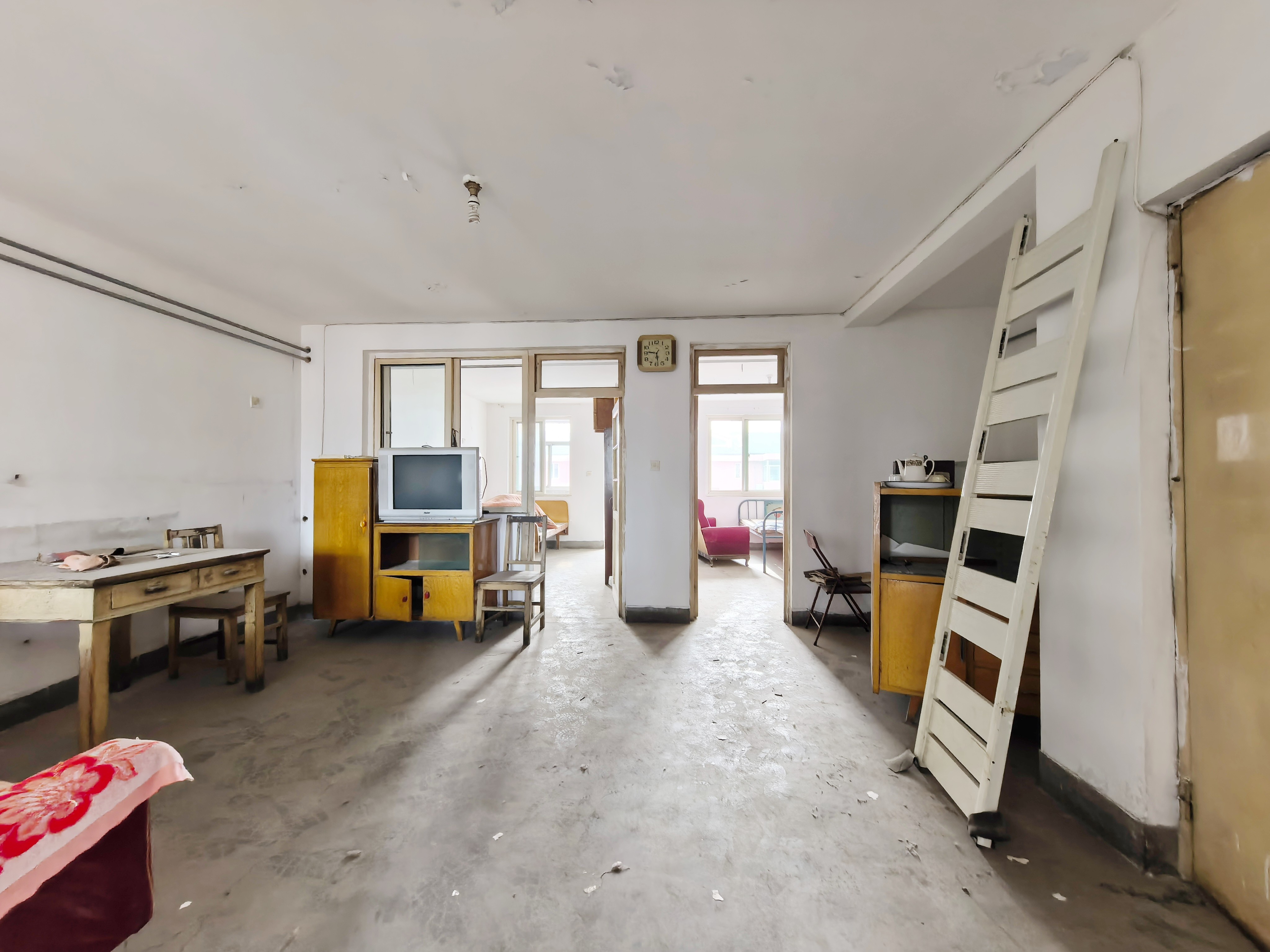 白马山铁路新村