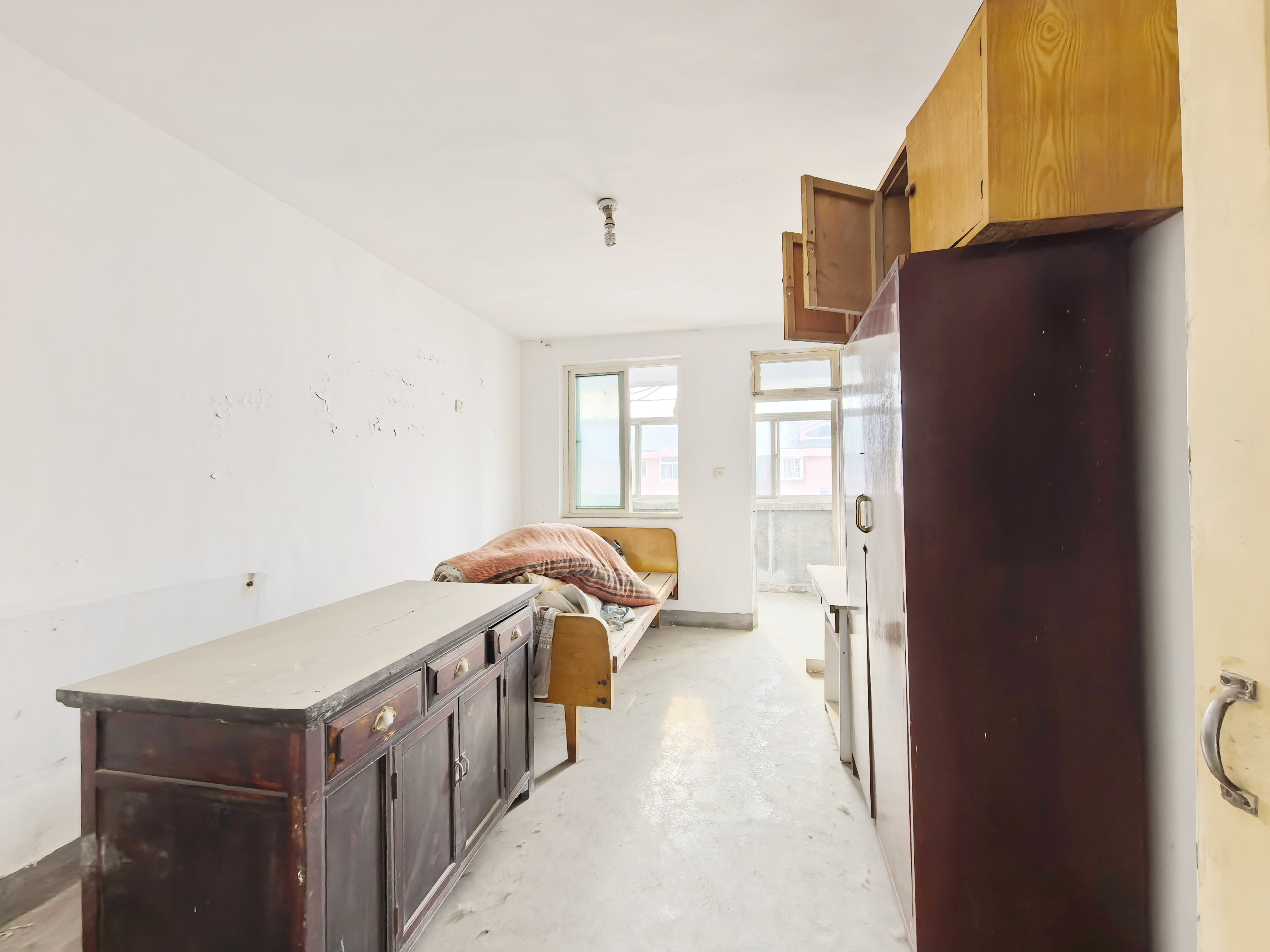 白马山铁路新村