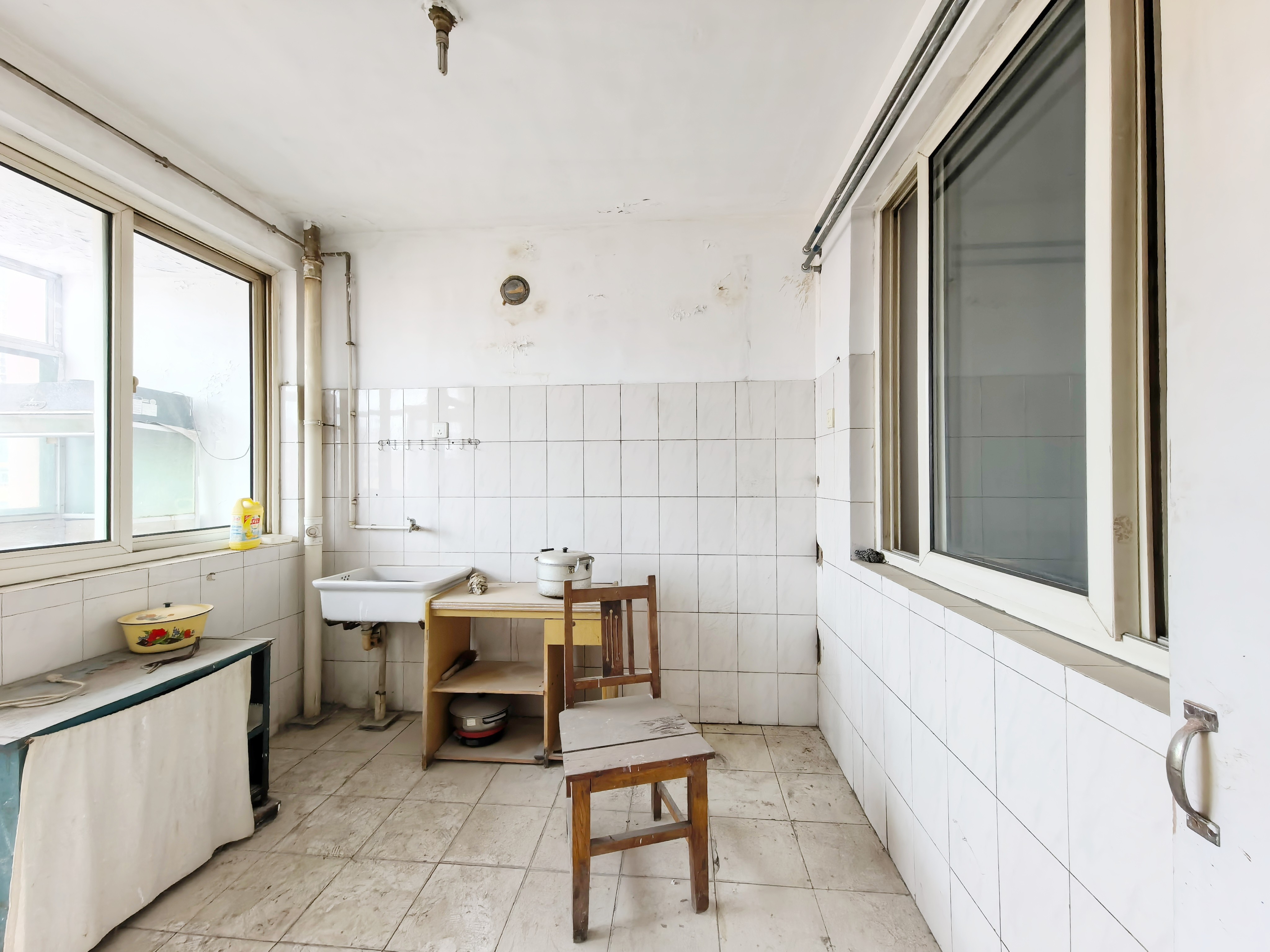 白马山铁路新村