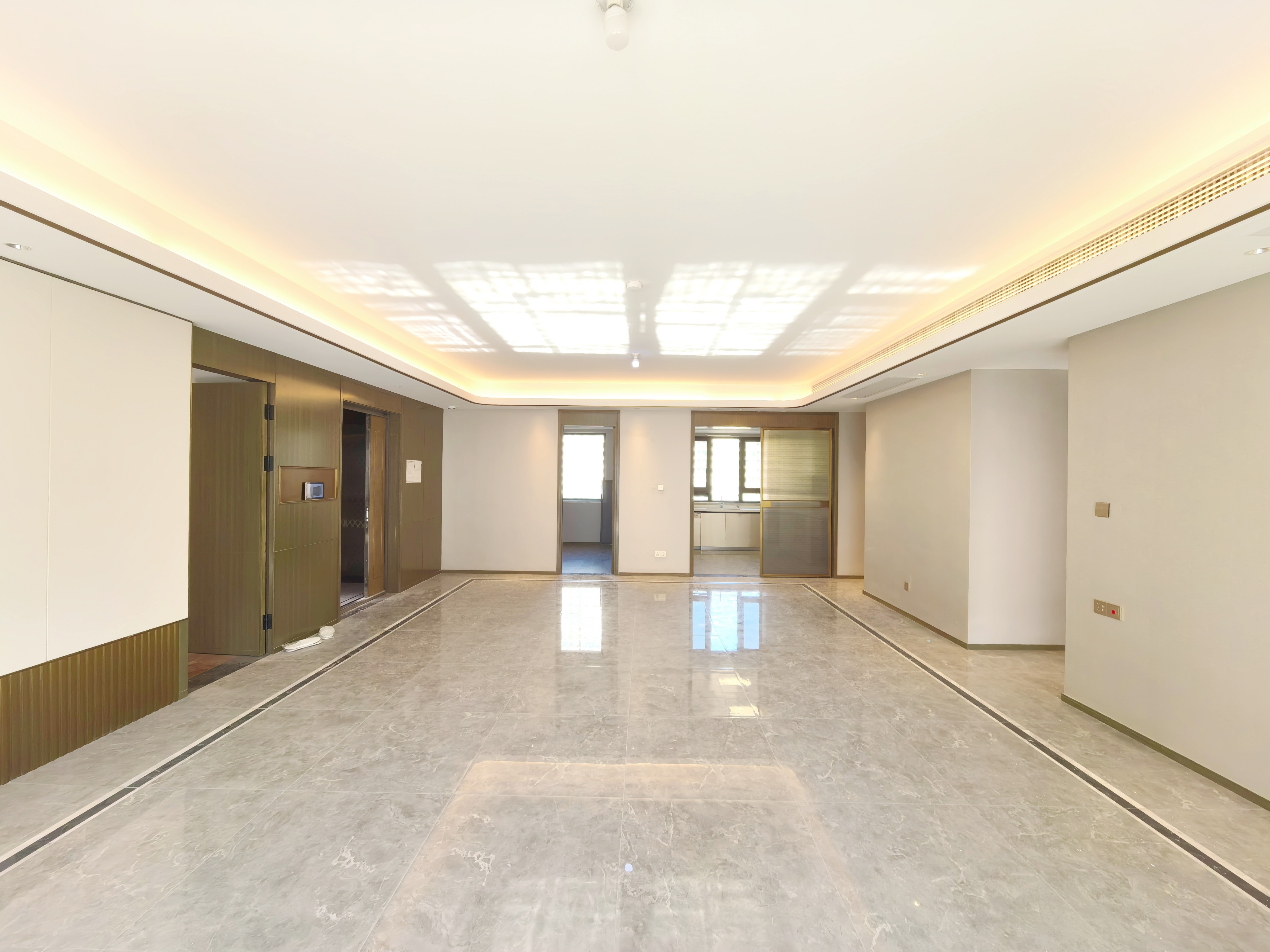  绿地IFC中央公馆 南北