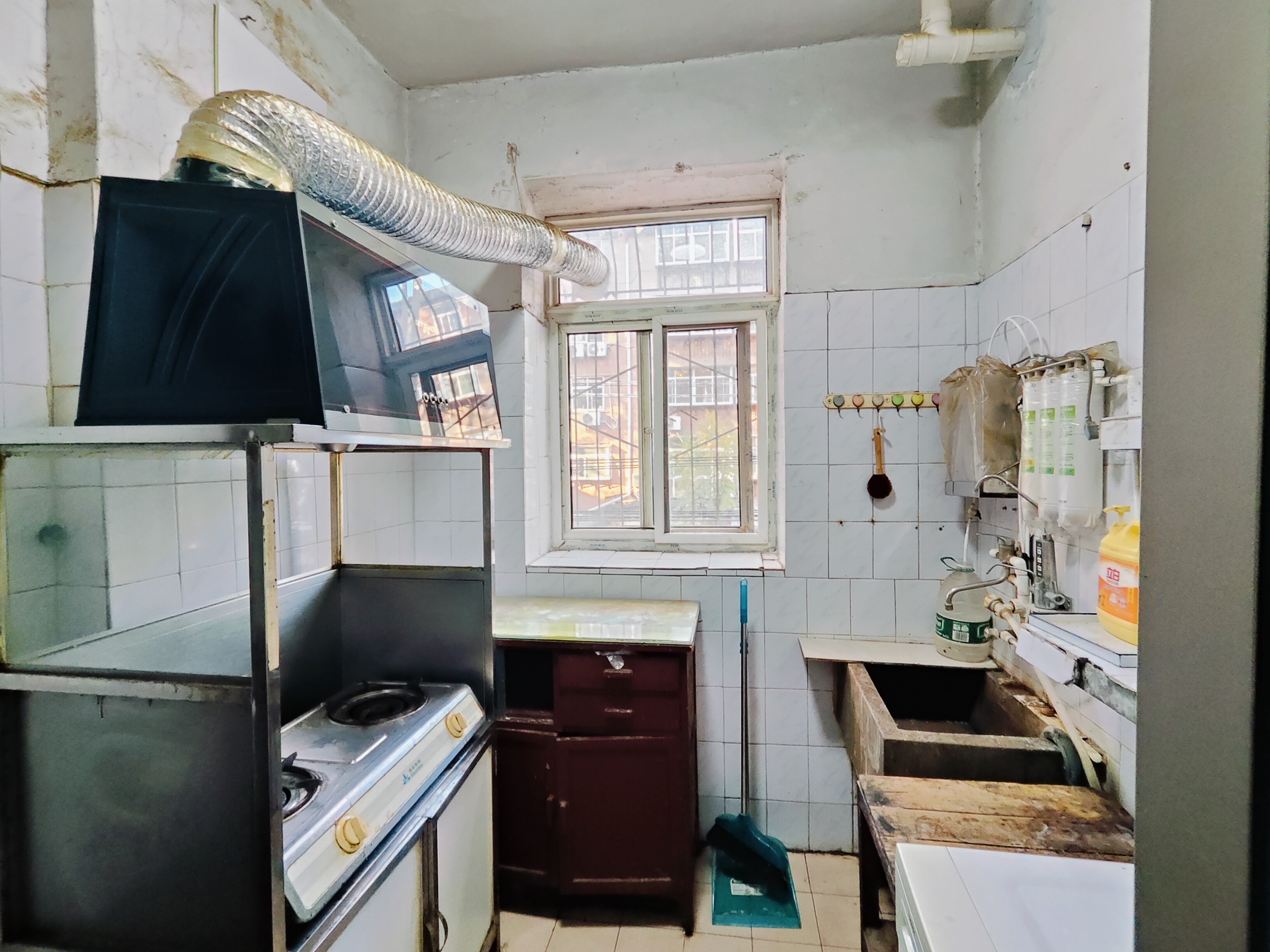 山大南路山大宿舍