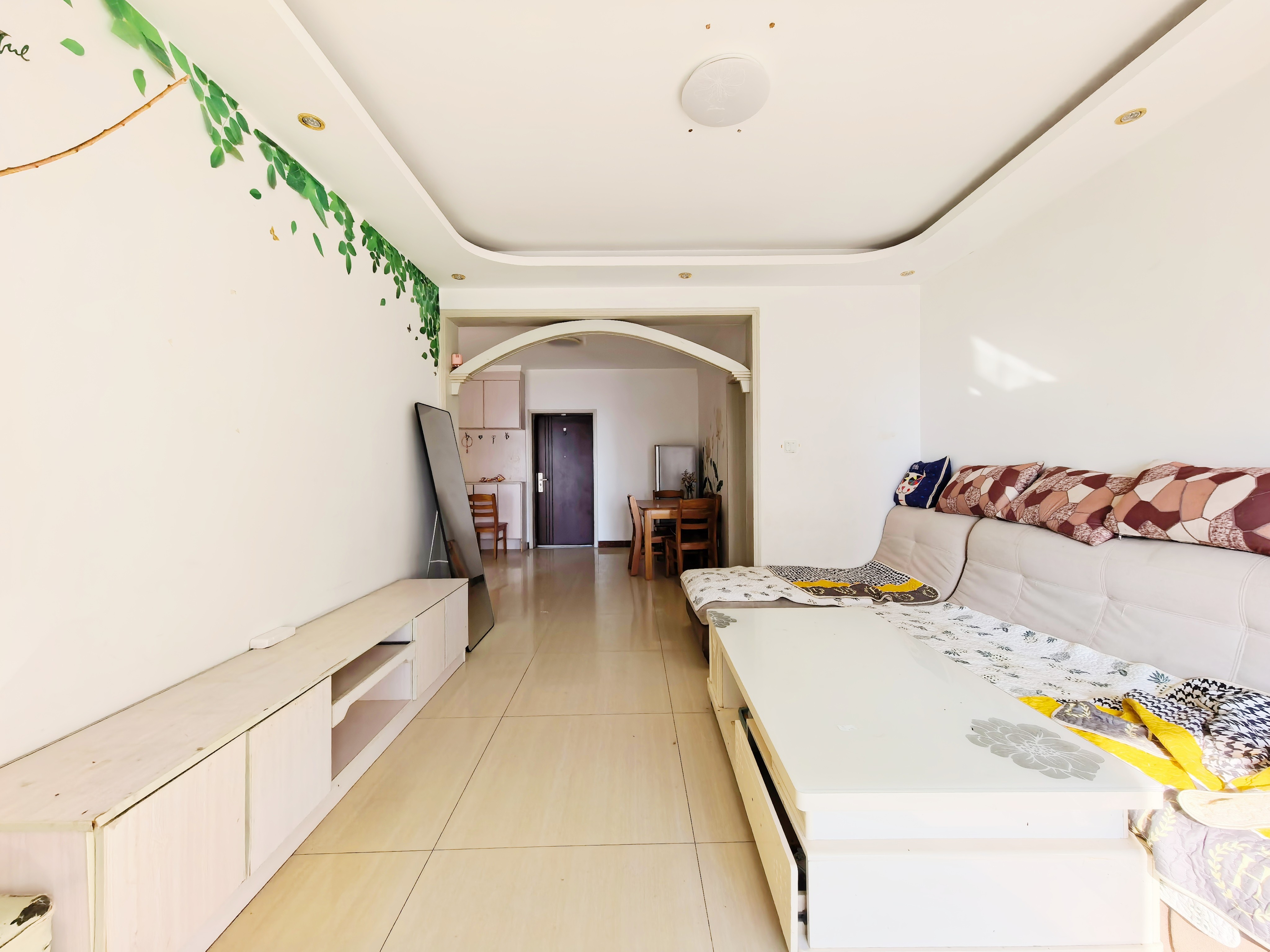  绿地泉景园2居室高楼层,近地铁随时看房