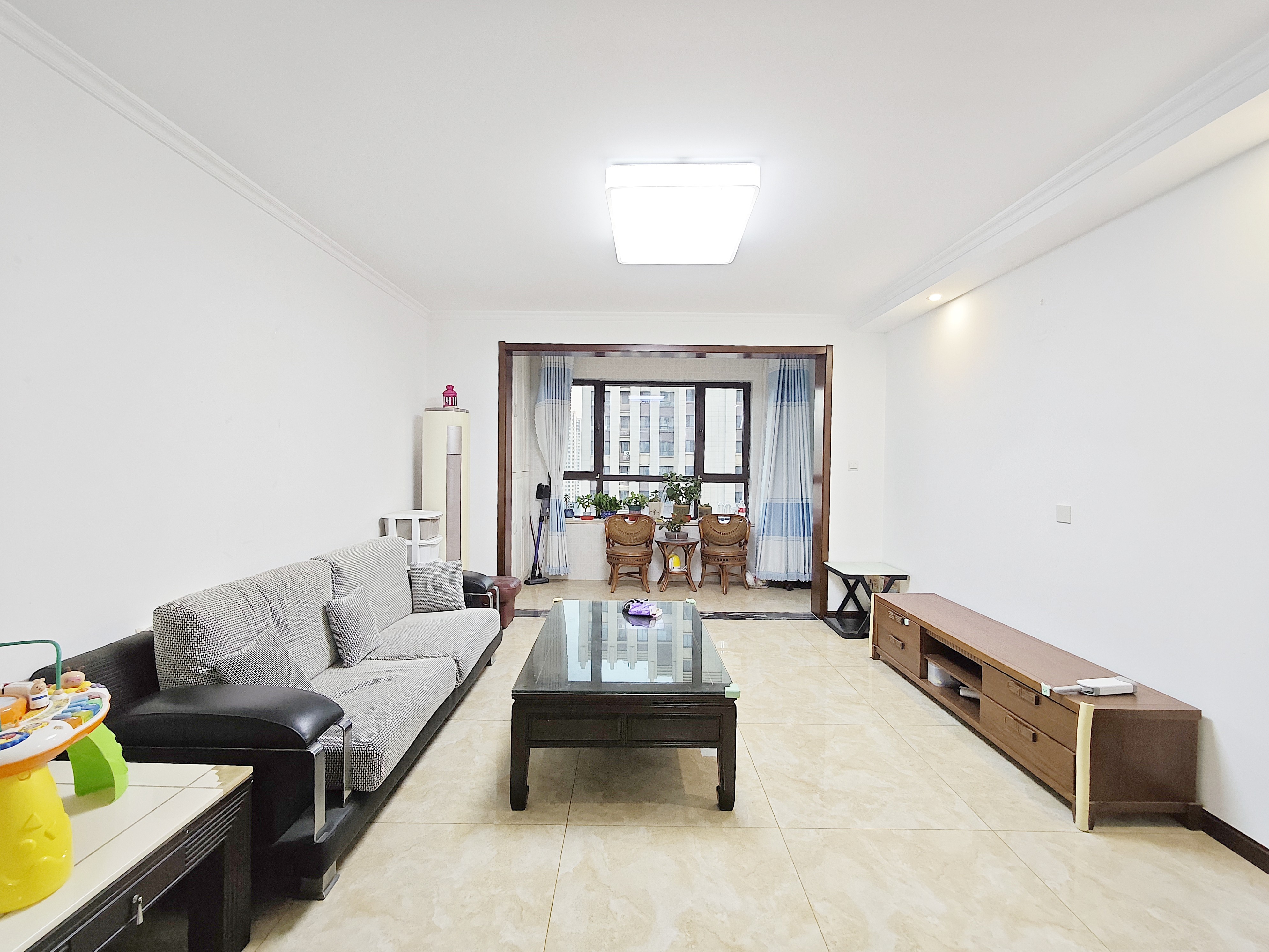  鲁邦奥林逸城西区 南北