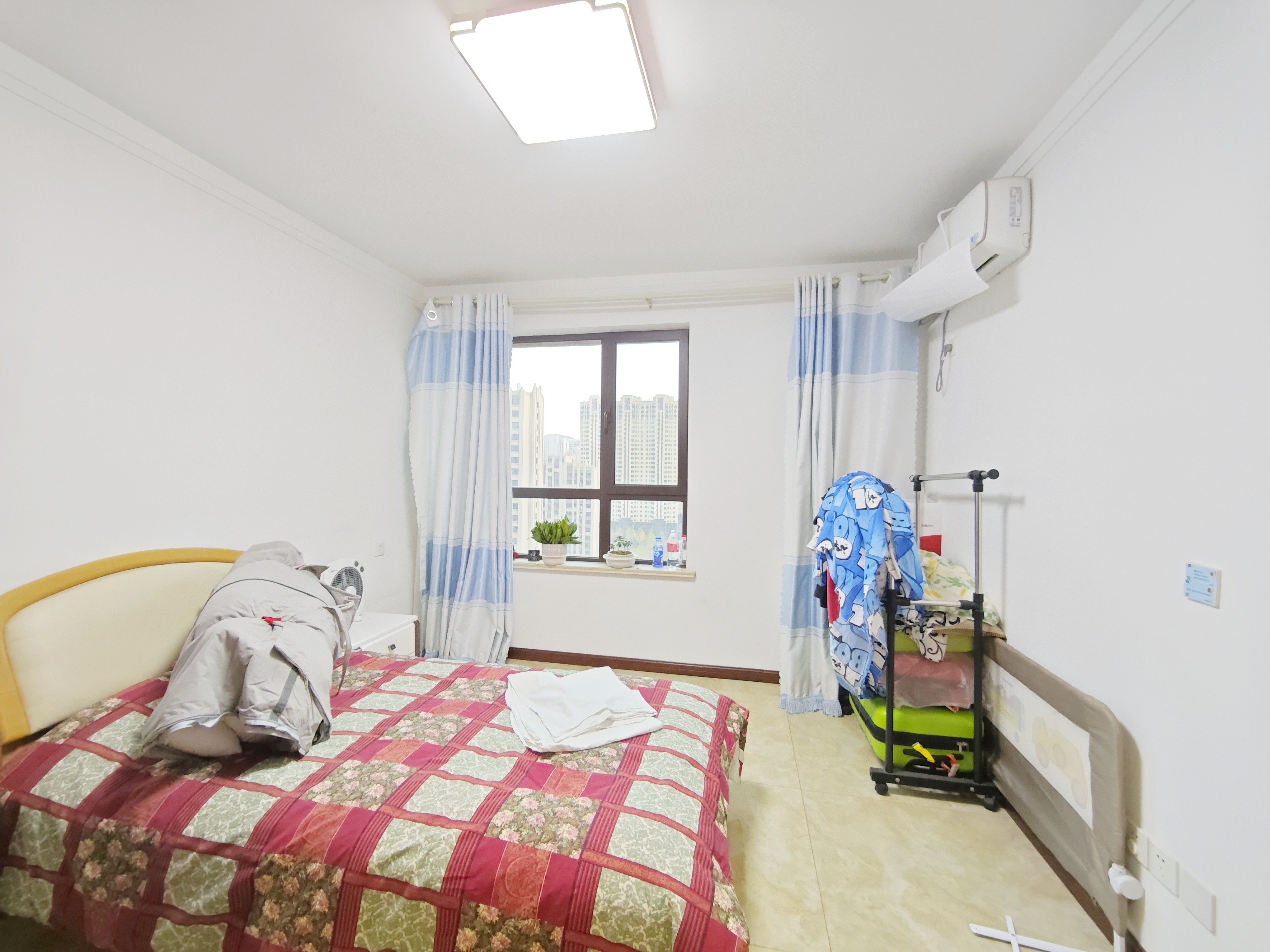 鲁邦奥林逸城西区