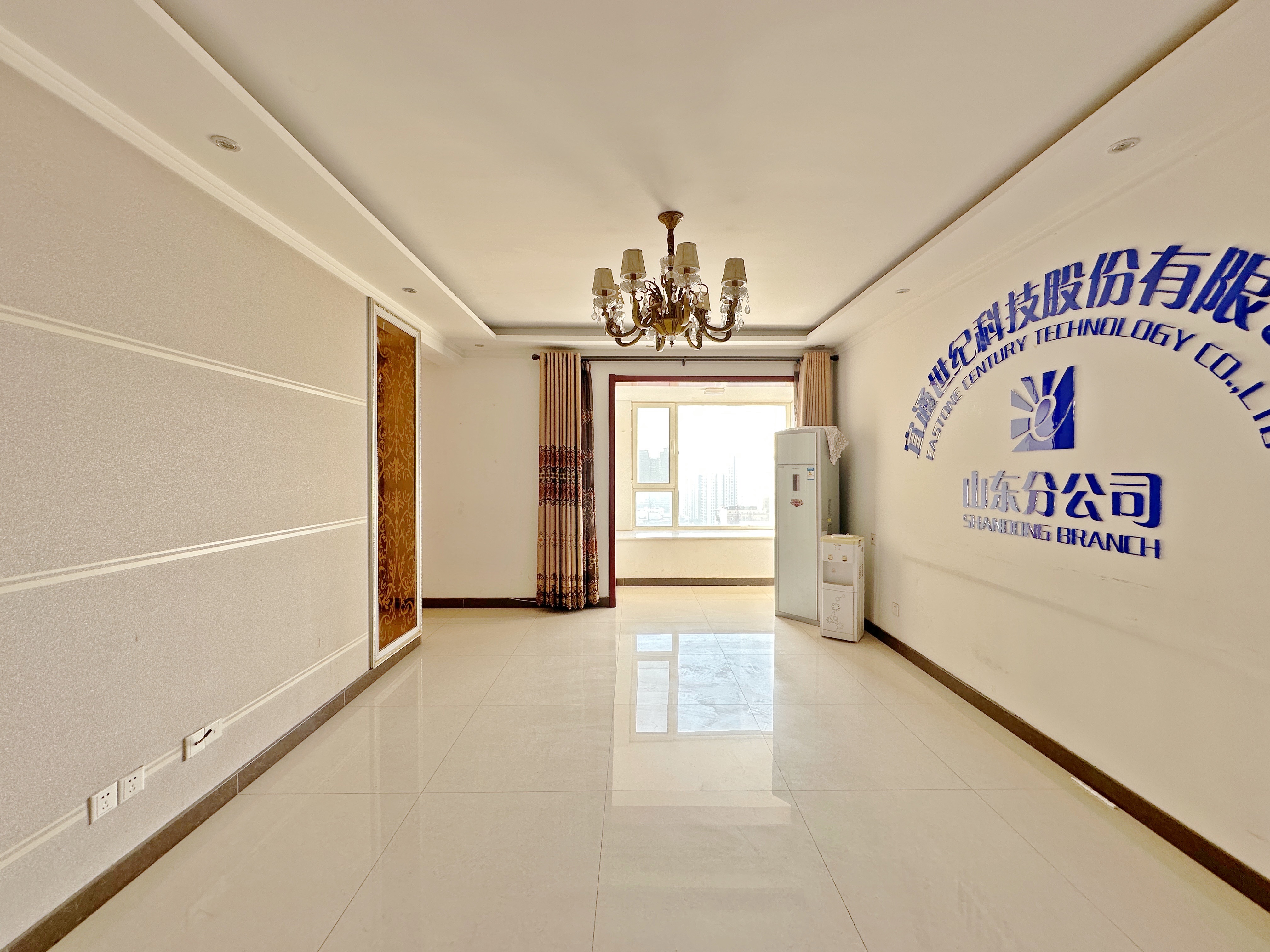  绿地新里卢浮公馆 南北