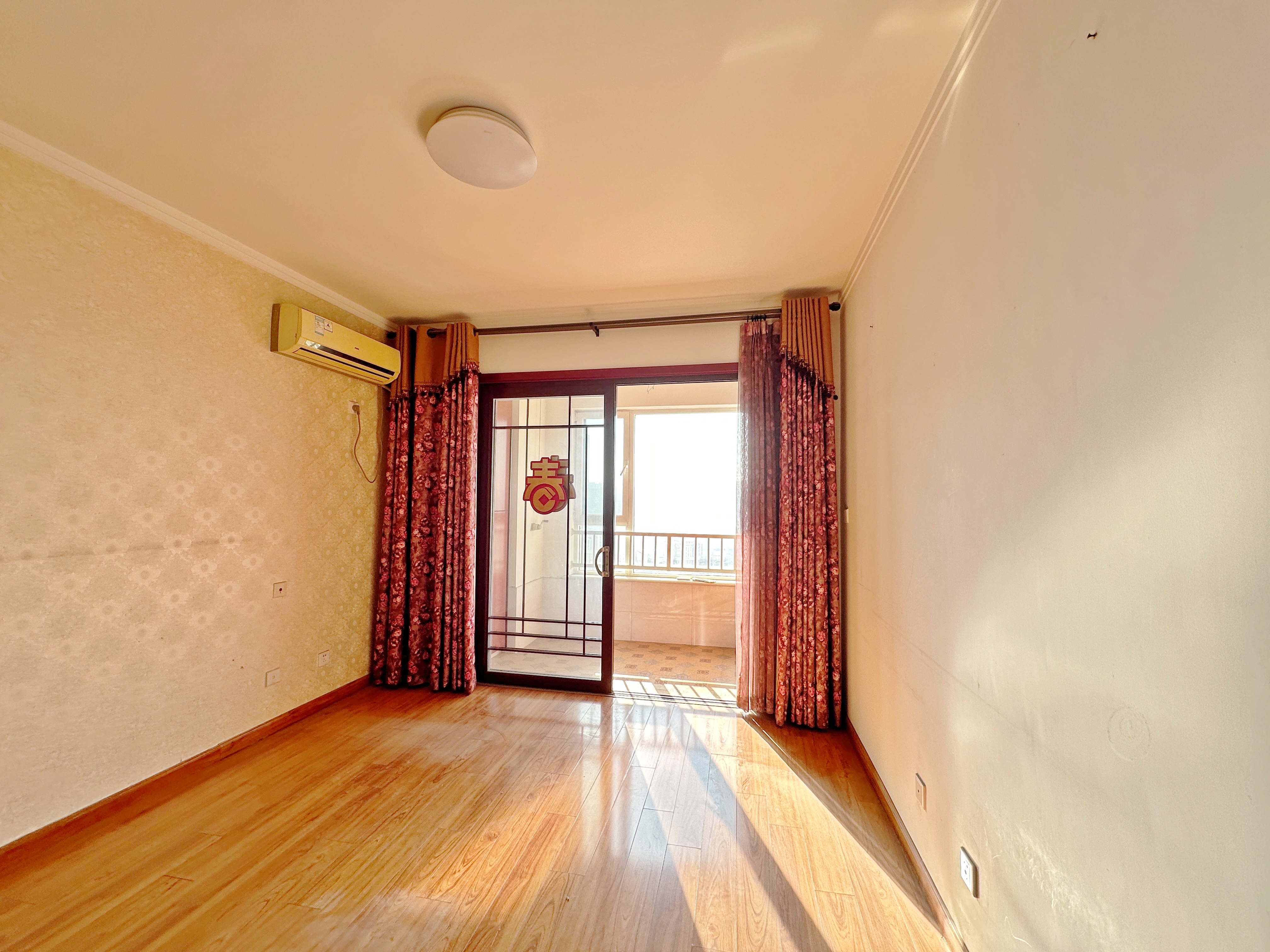 绿地新里卢浮公馆