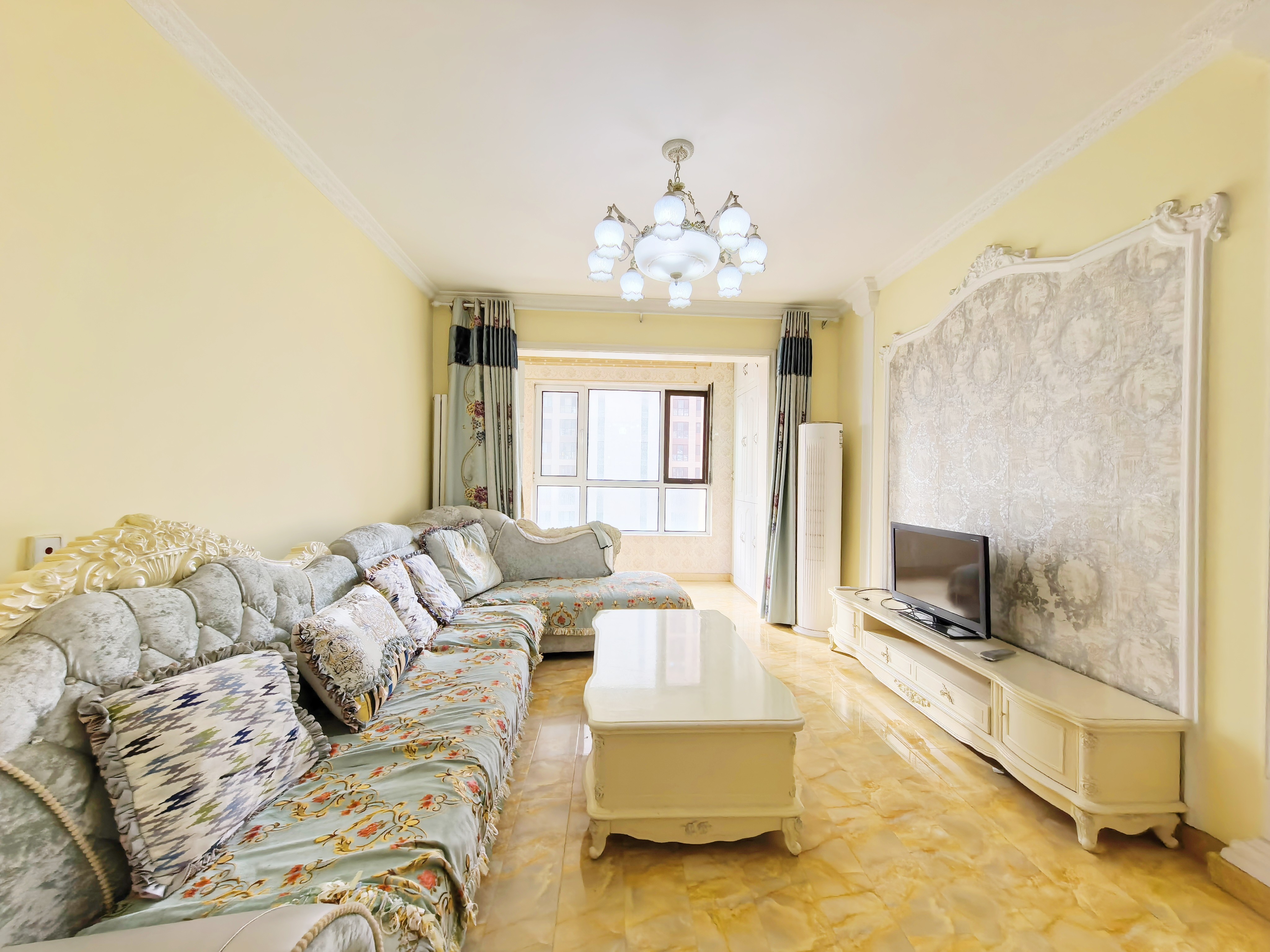  绿地中央广场四区 南北