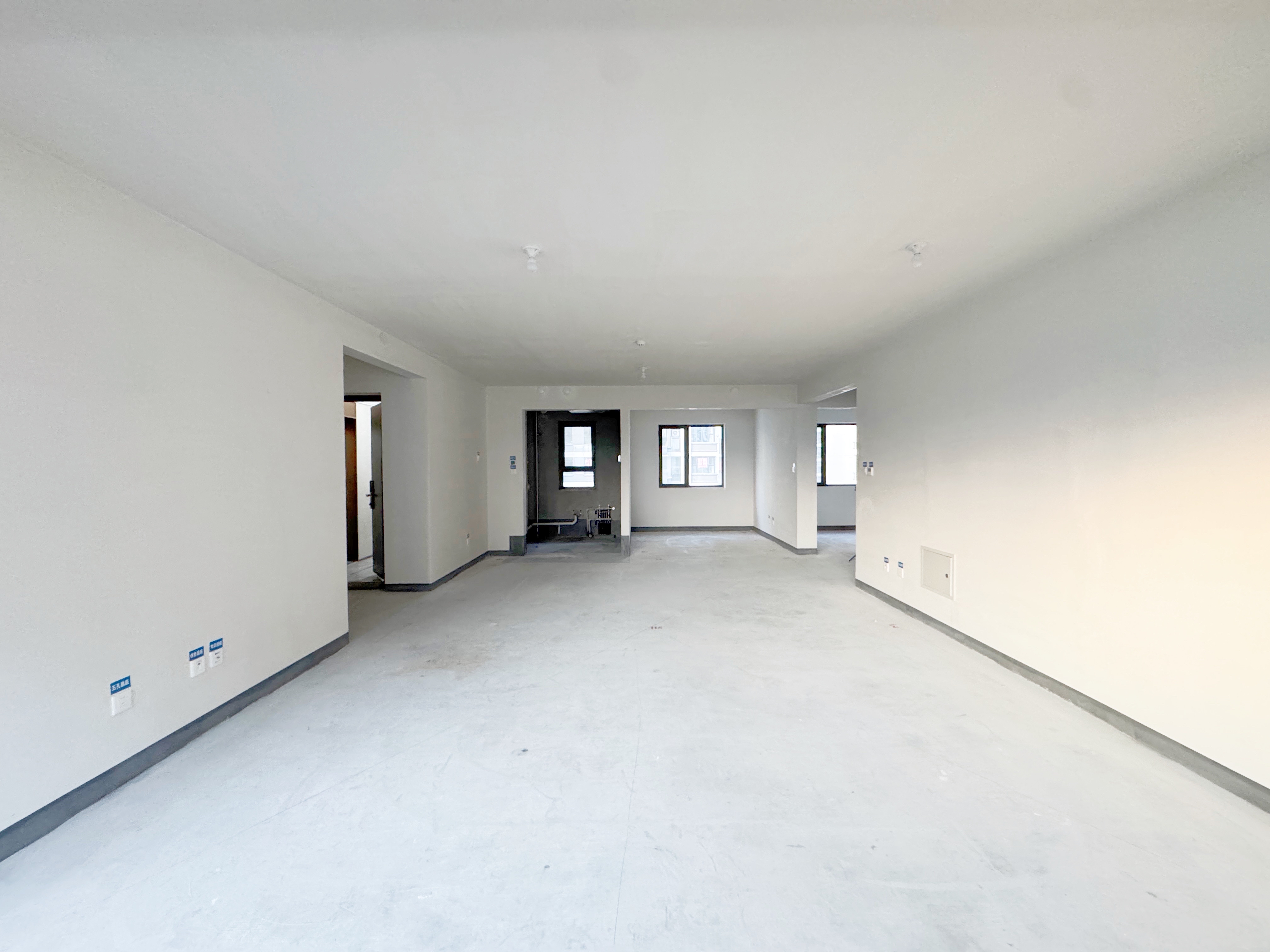  公用瑞马观湖 南北