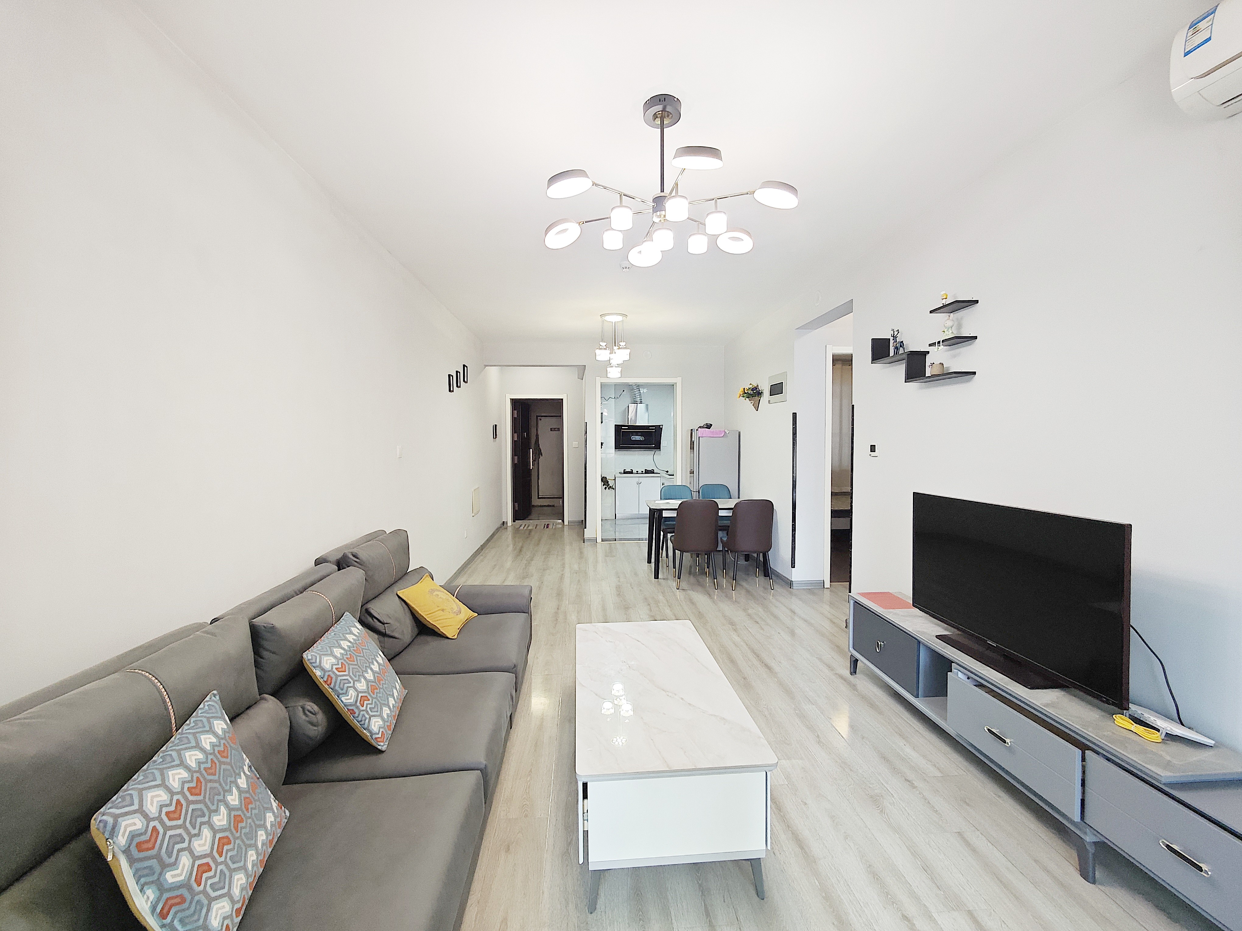  绿地IFC中央公馆 南