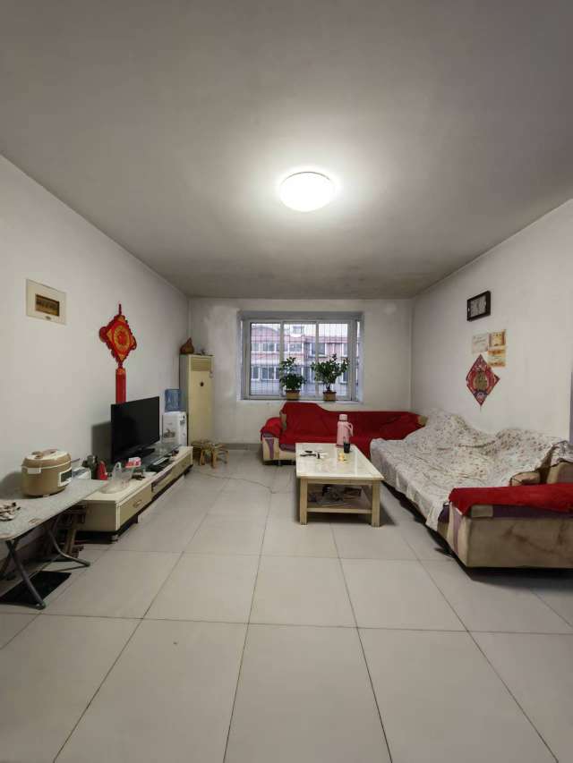  担山现代花园 南北