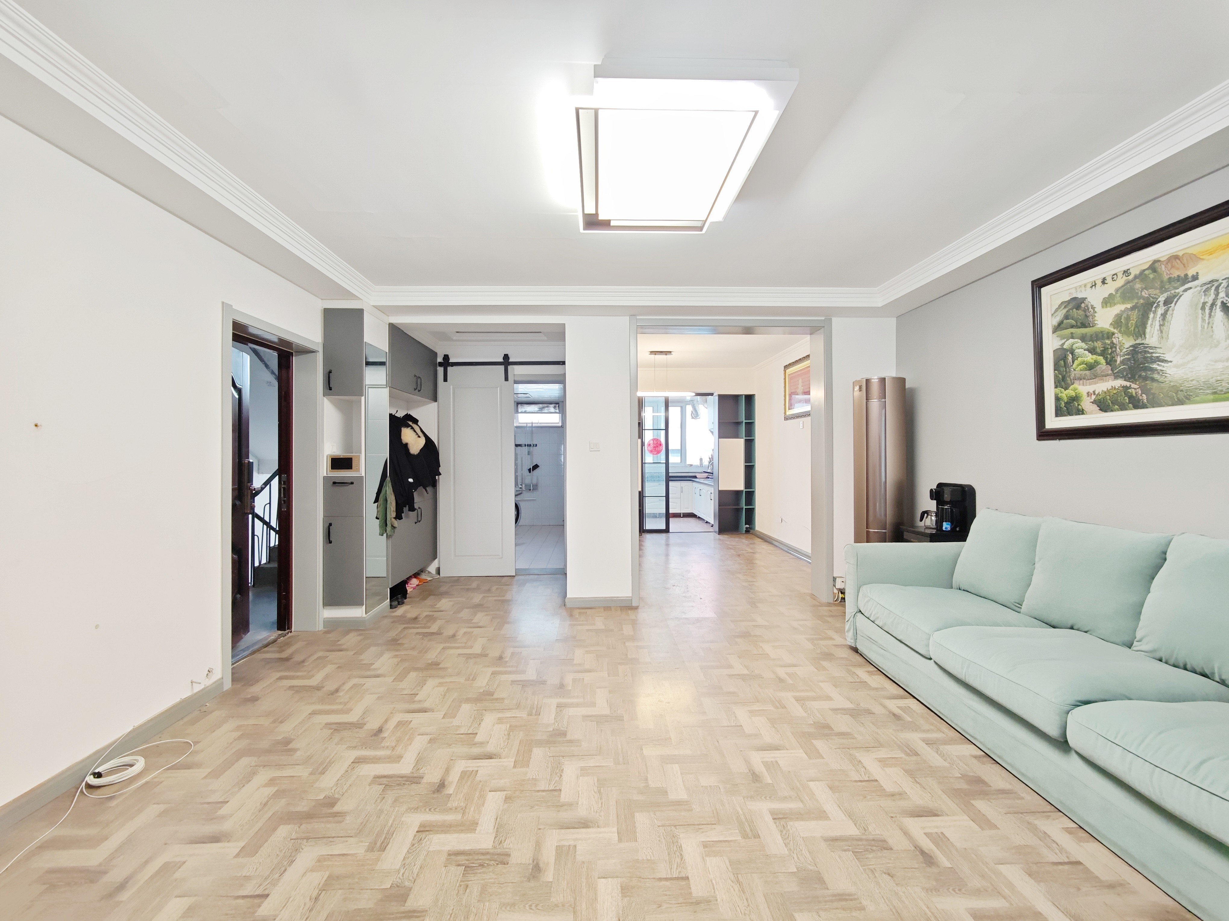  经二路517-1号 南北