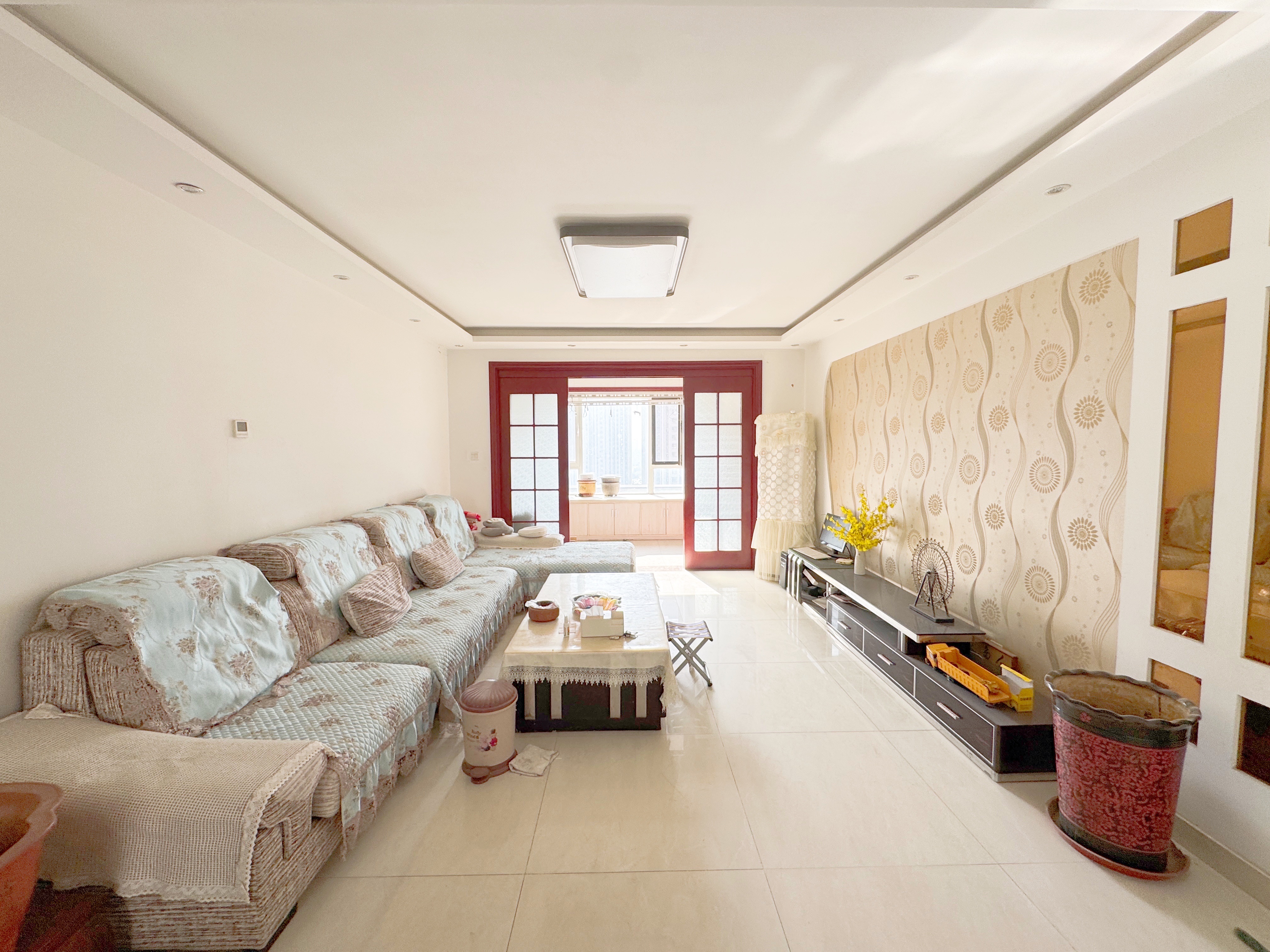  绿地新里梵尔赛公馆 南北