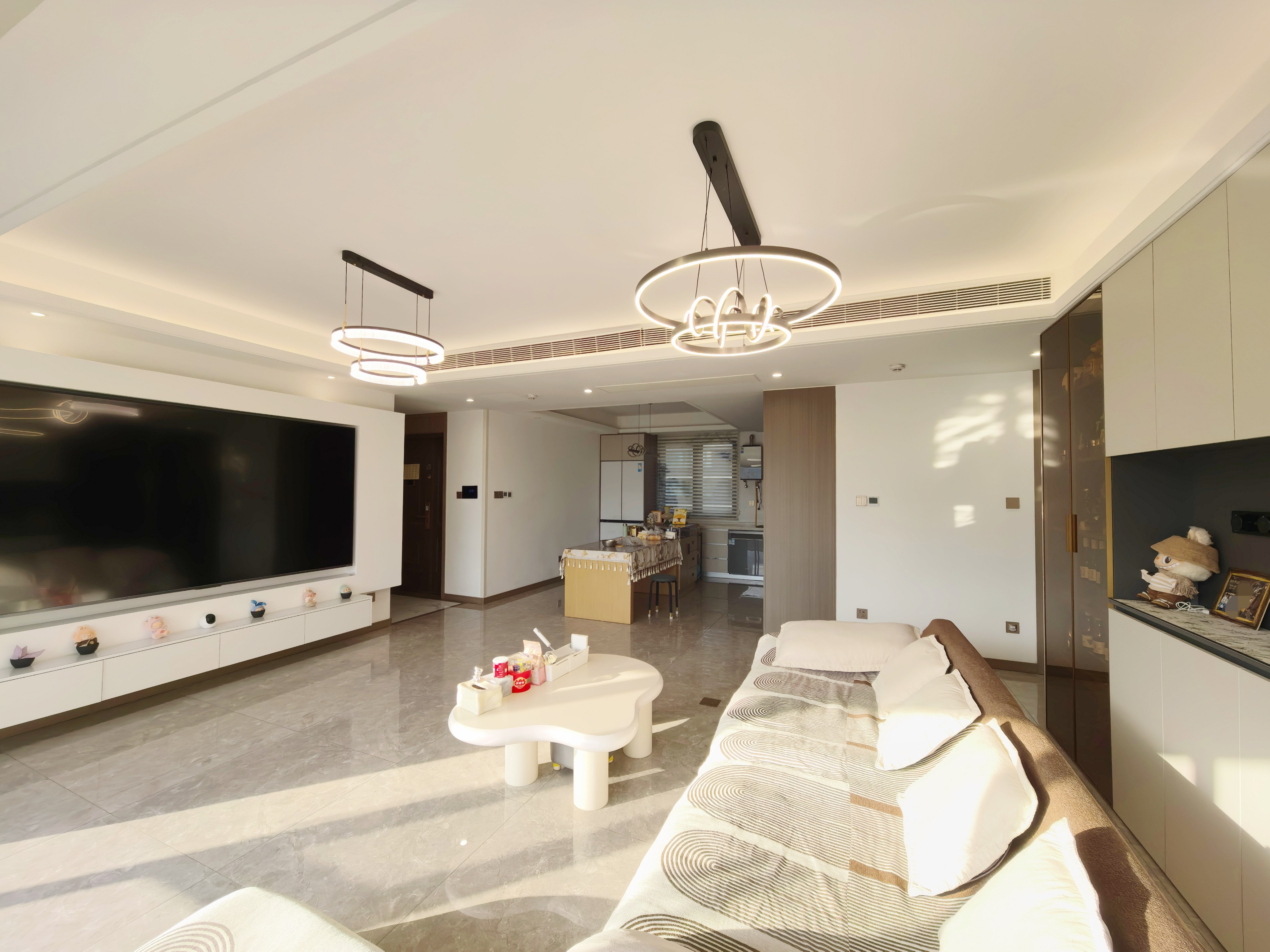  招商·滨河府 南北