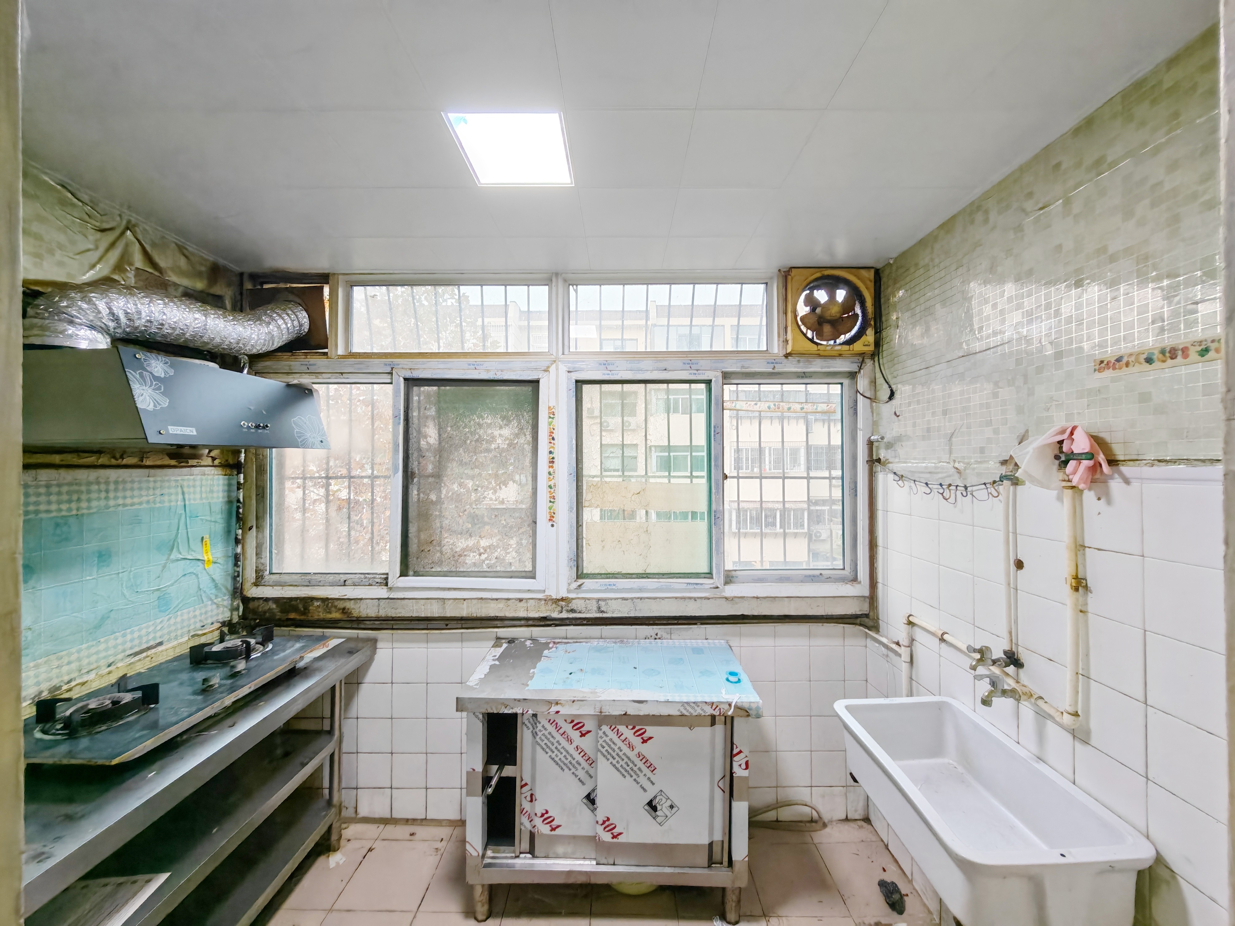 洪家楼南路17号