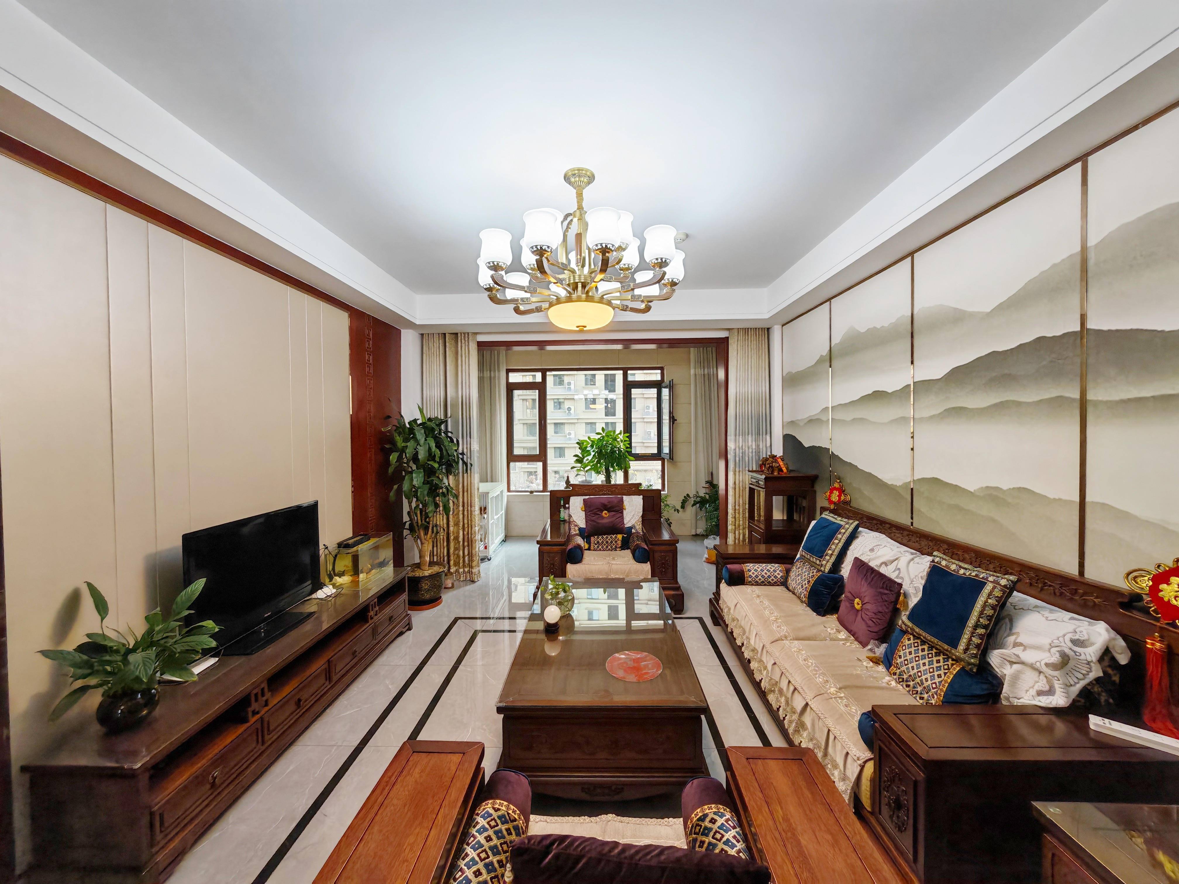  绿地隆悦公馆 南北