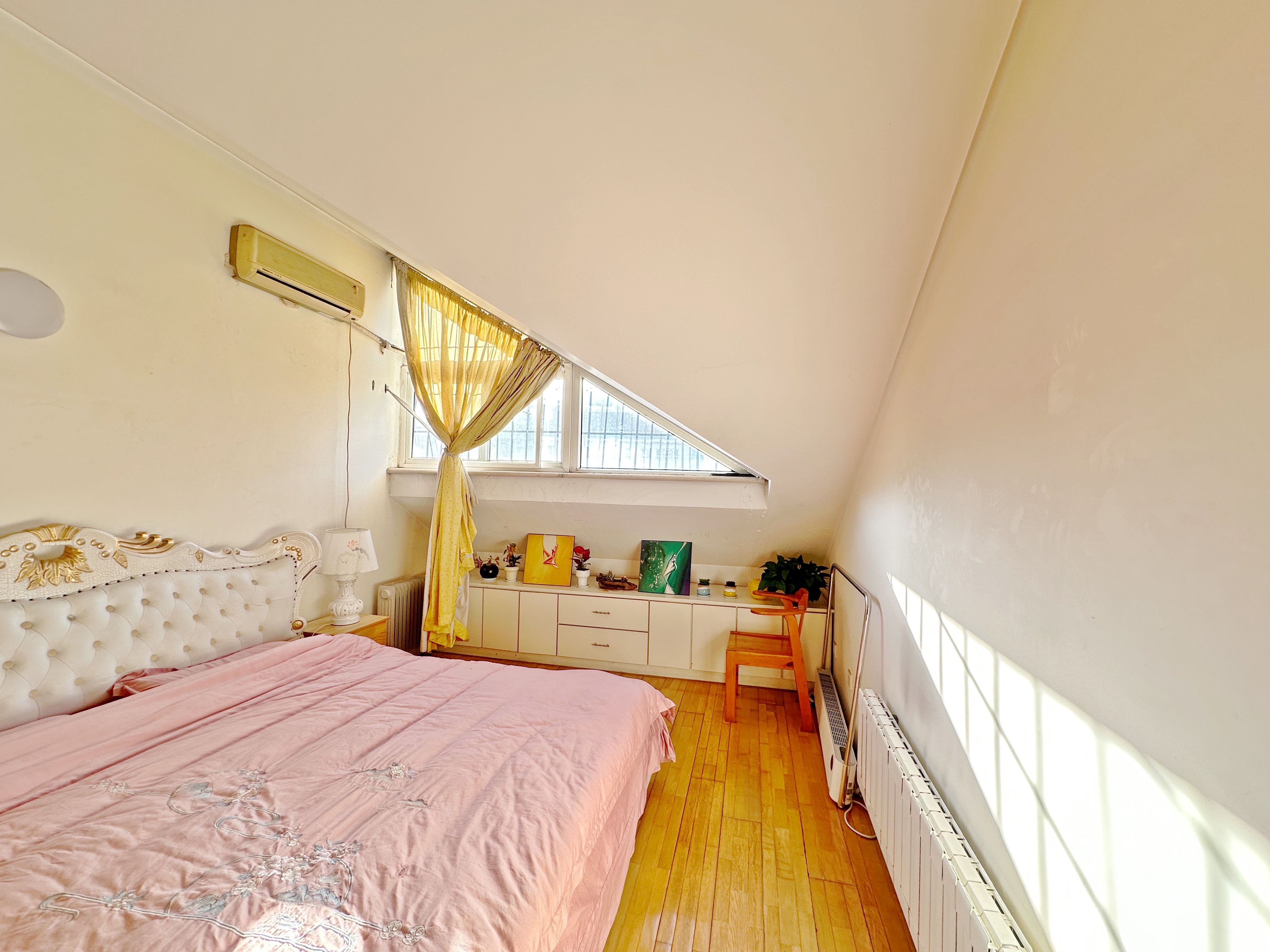 卧龙花园龙盛苑