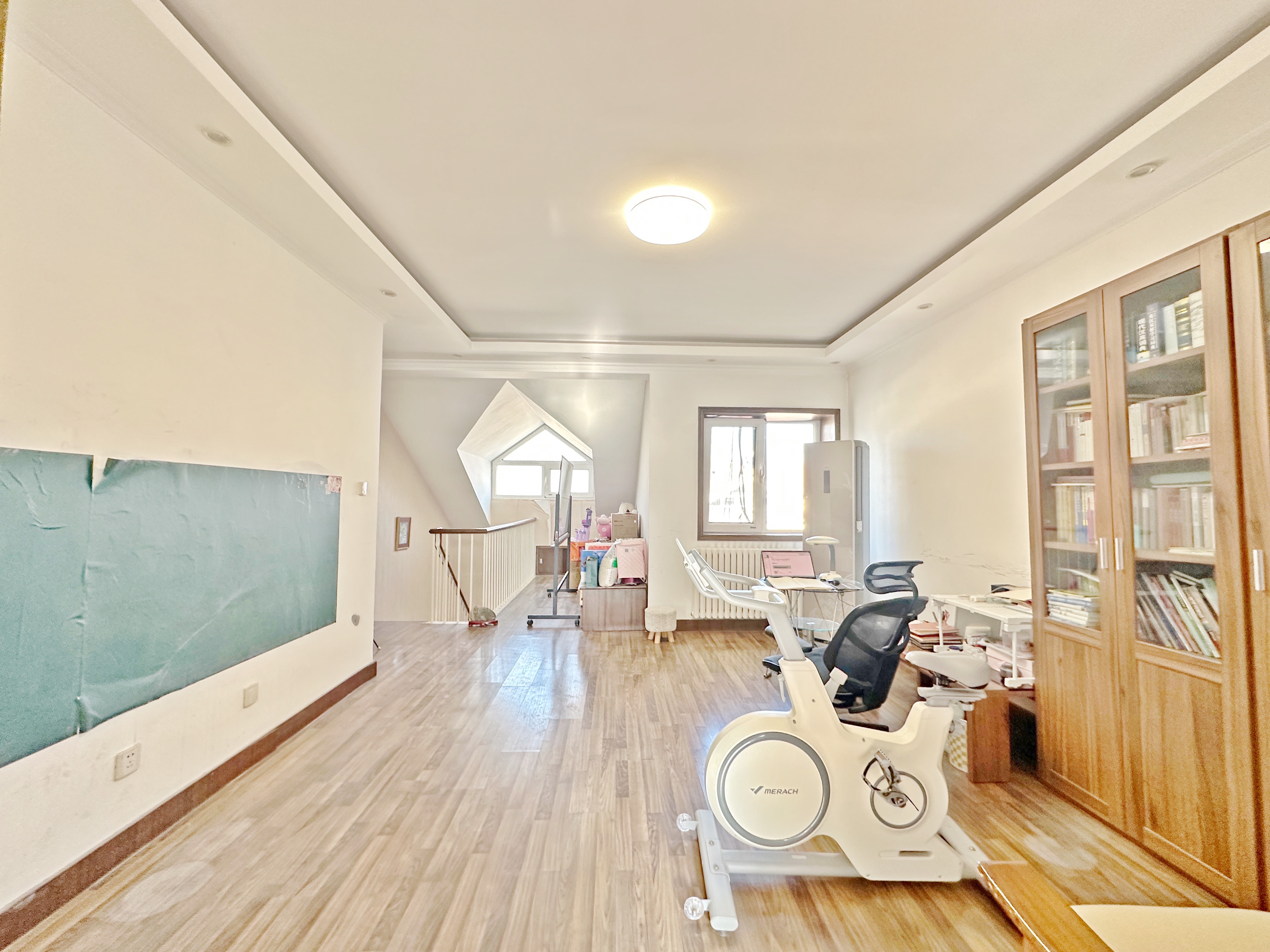 卧龙花园龙和苑