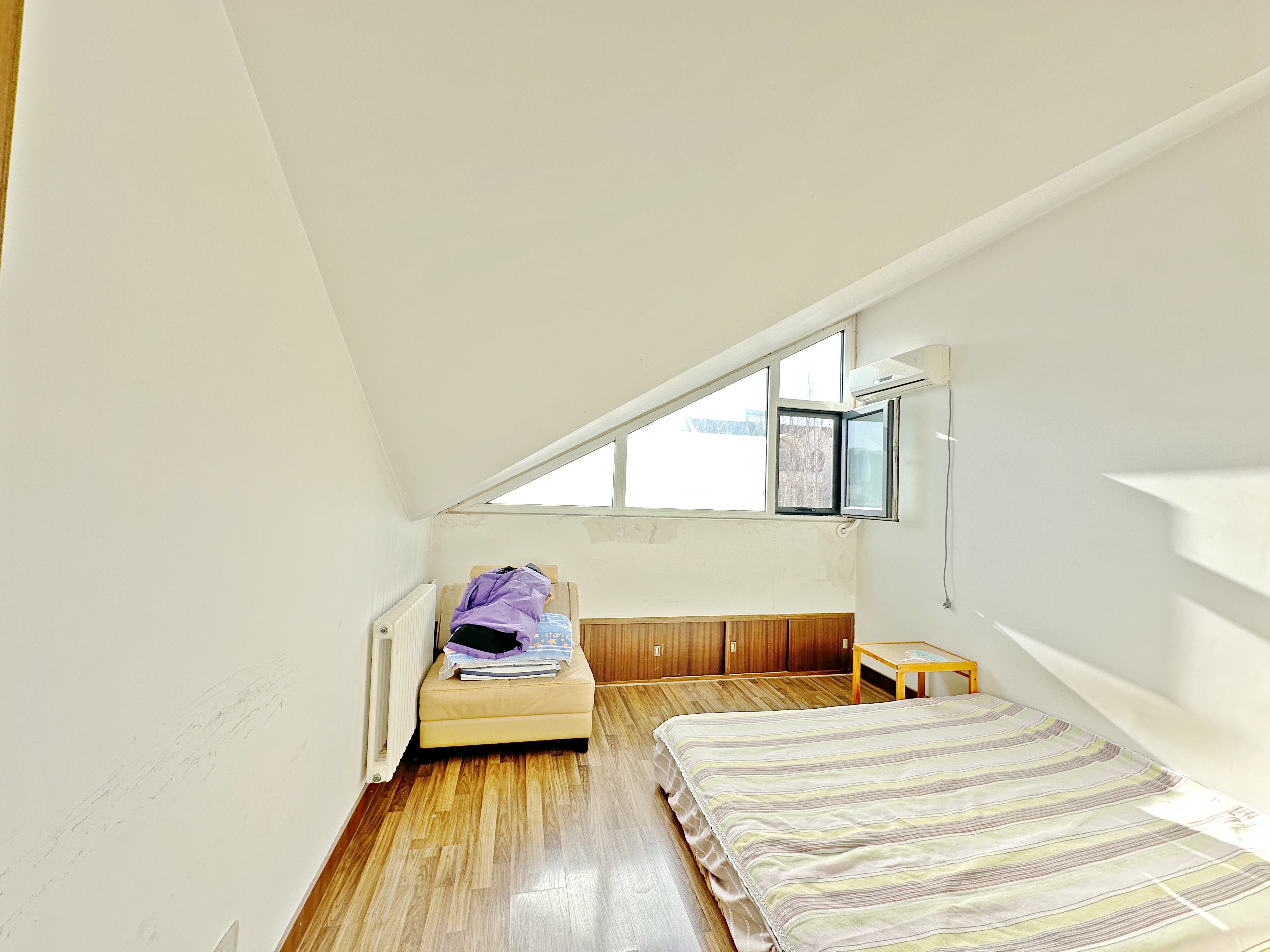 卧龙花园龙和苑