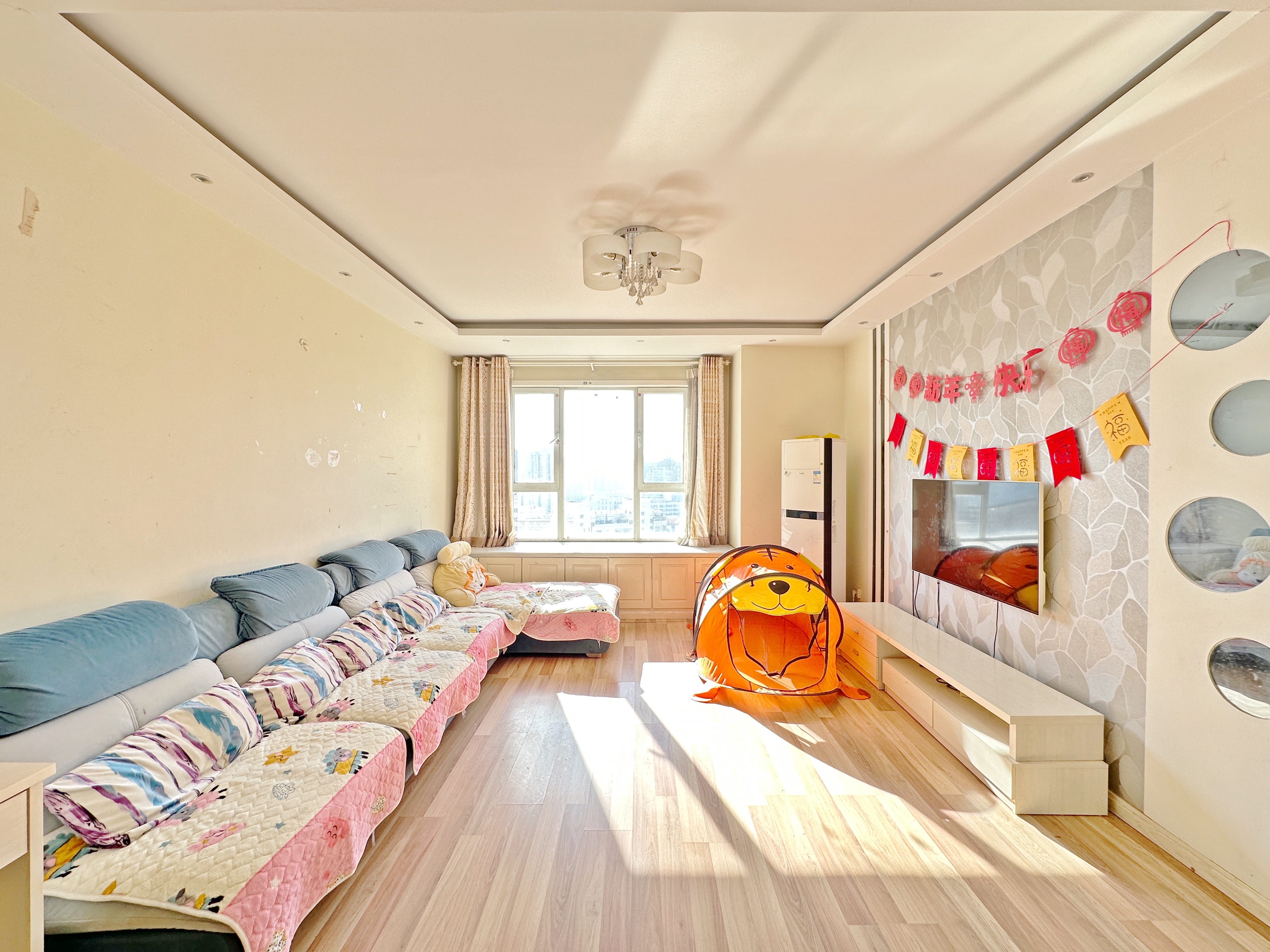  绿地新里卢浮公馆 南