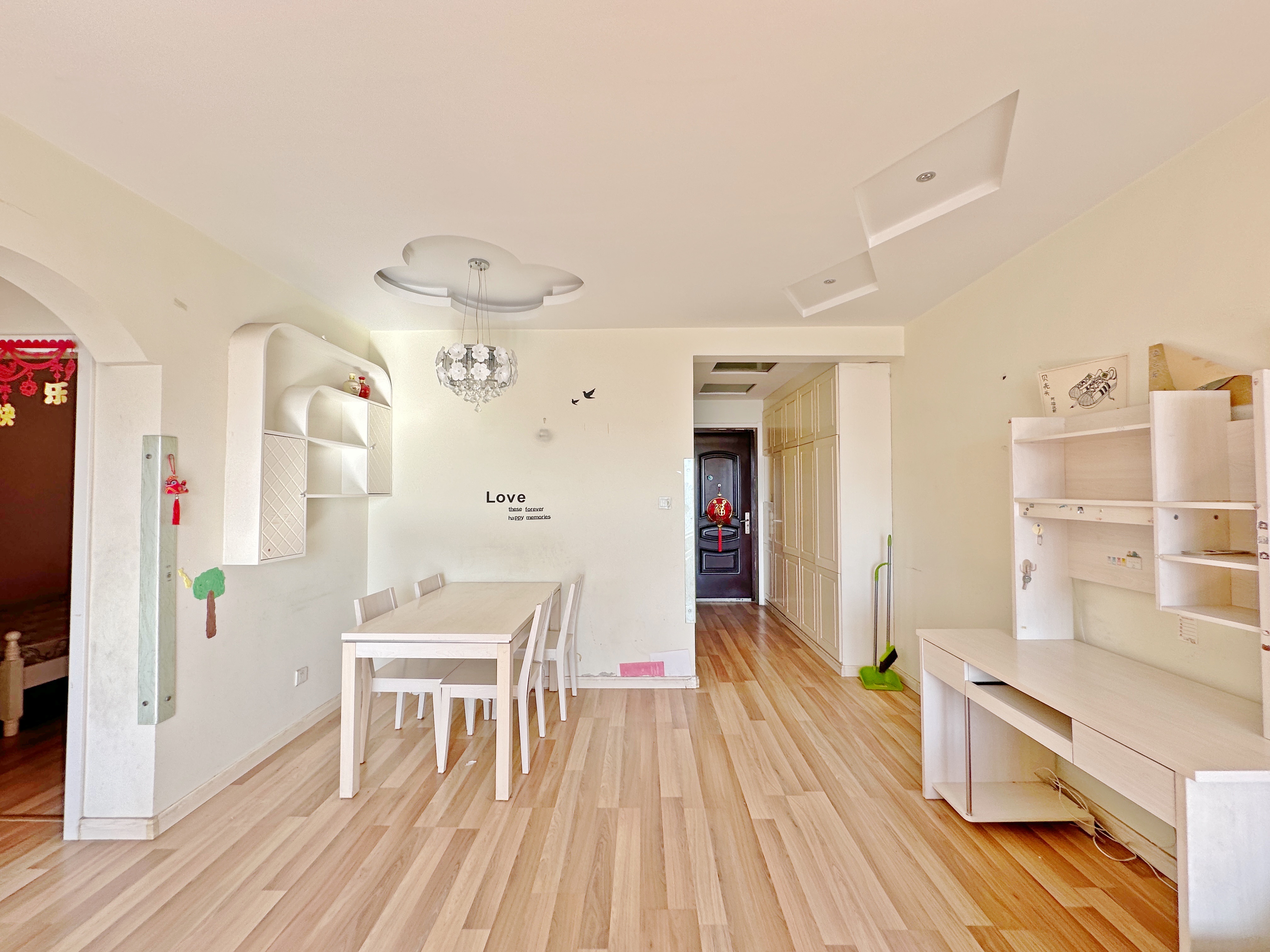 绿地新里卢浮公馆