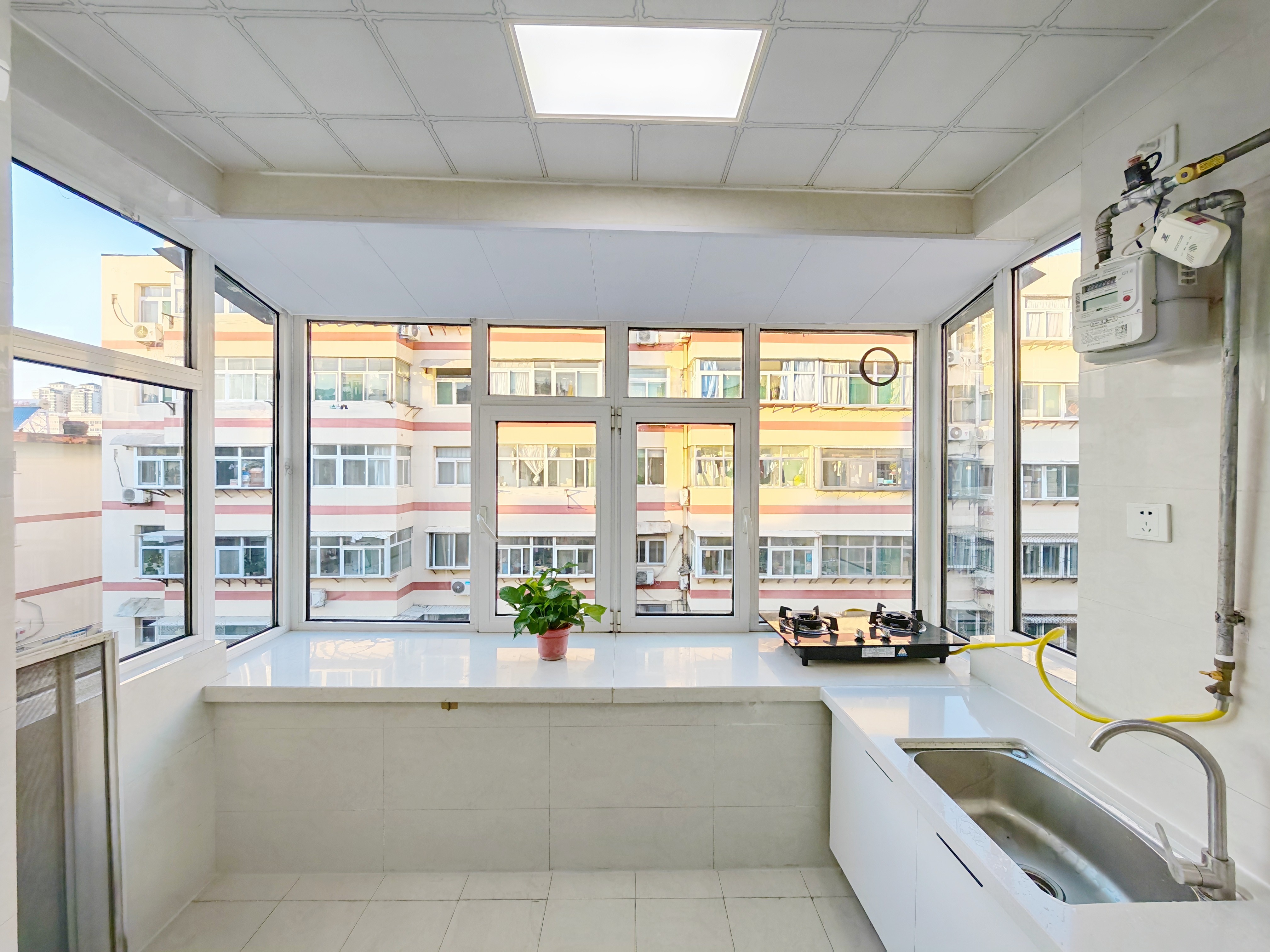 洪家楼南路13号