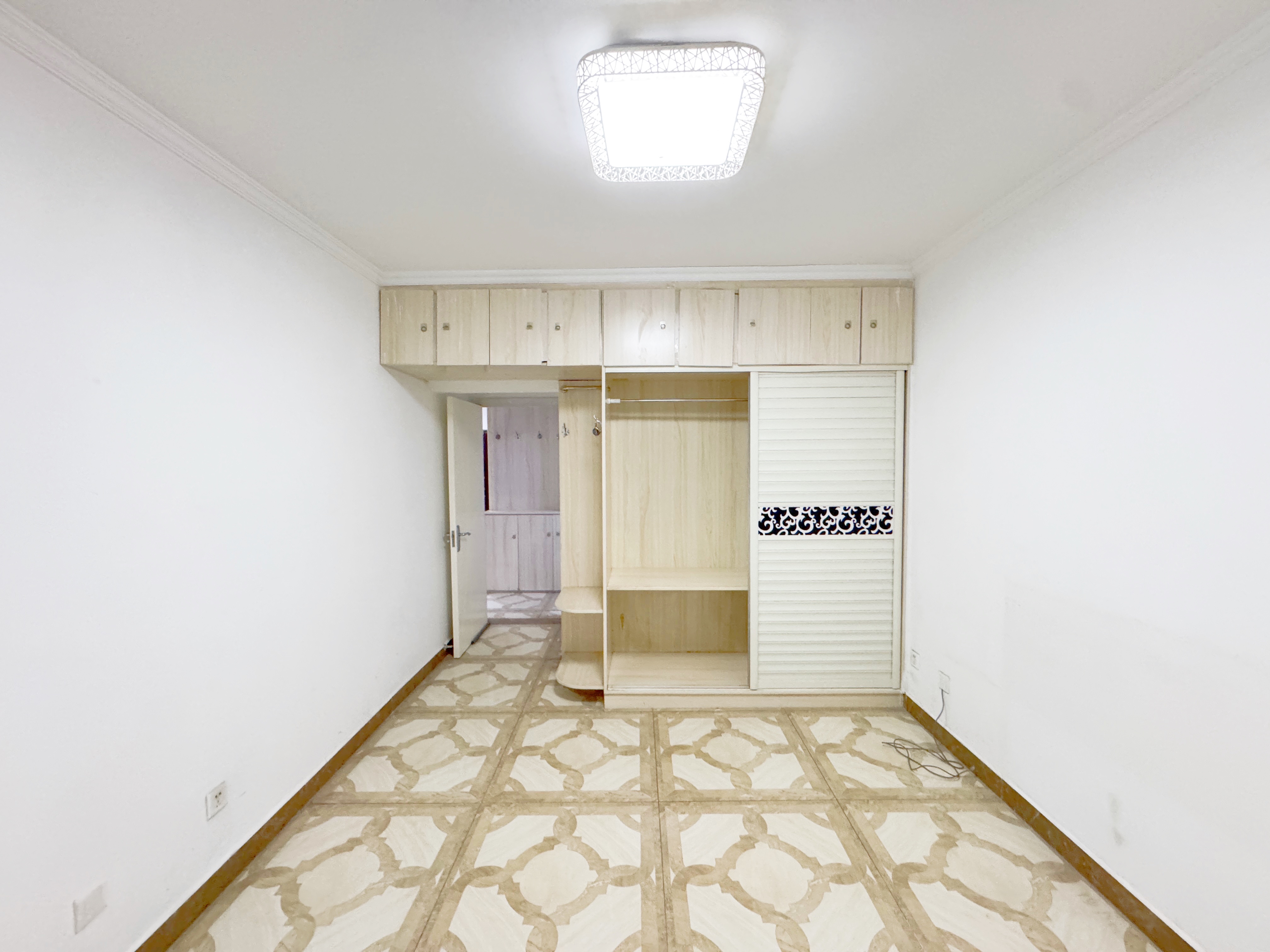 绿地新里梵尔赛公馆