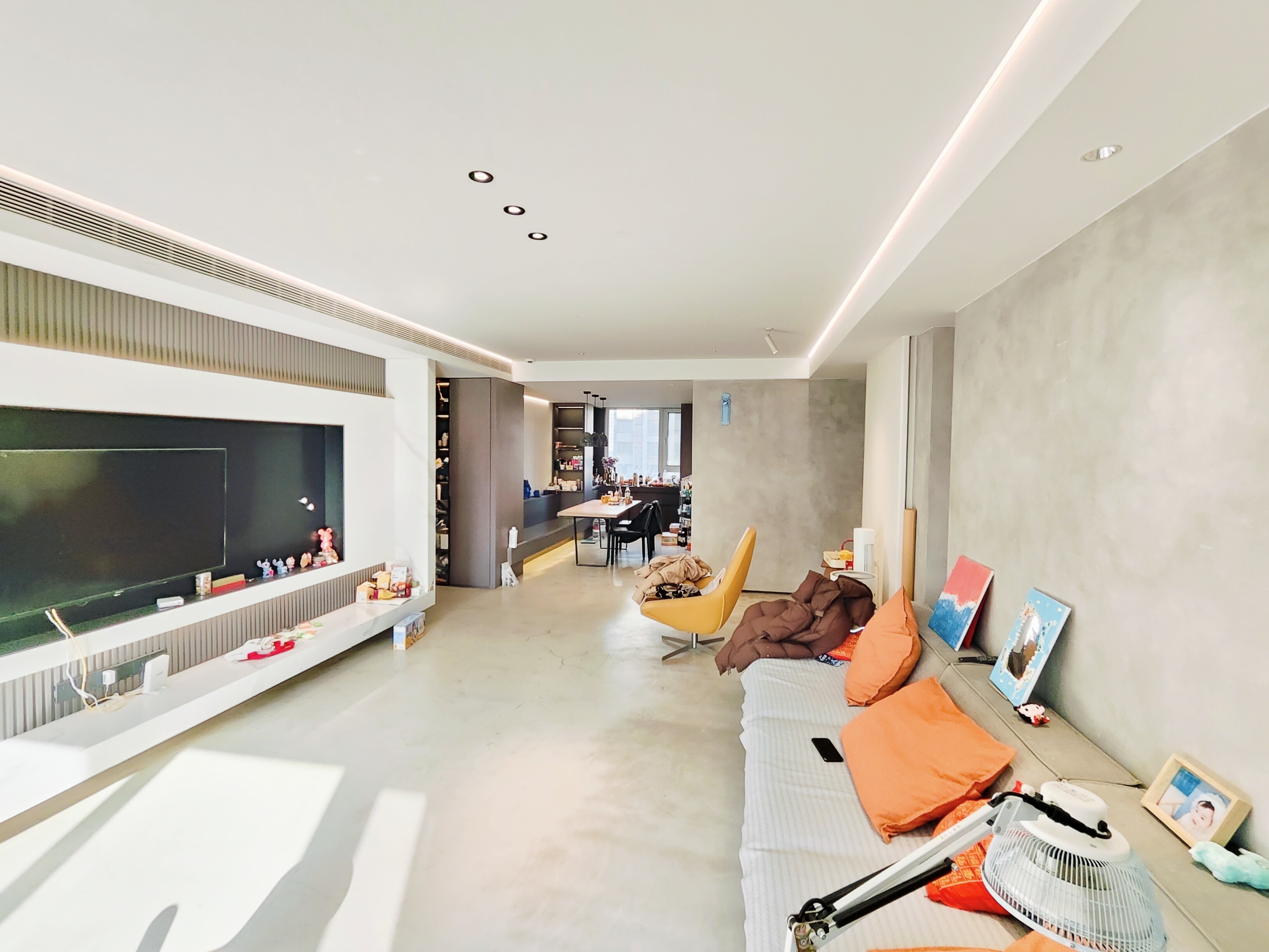  重汽翡翠外滩 南北