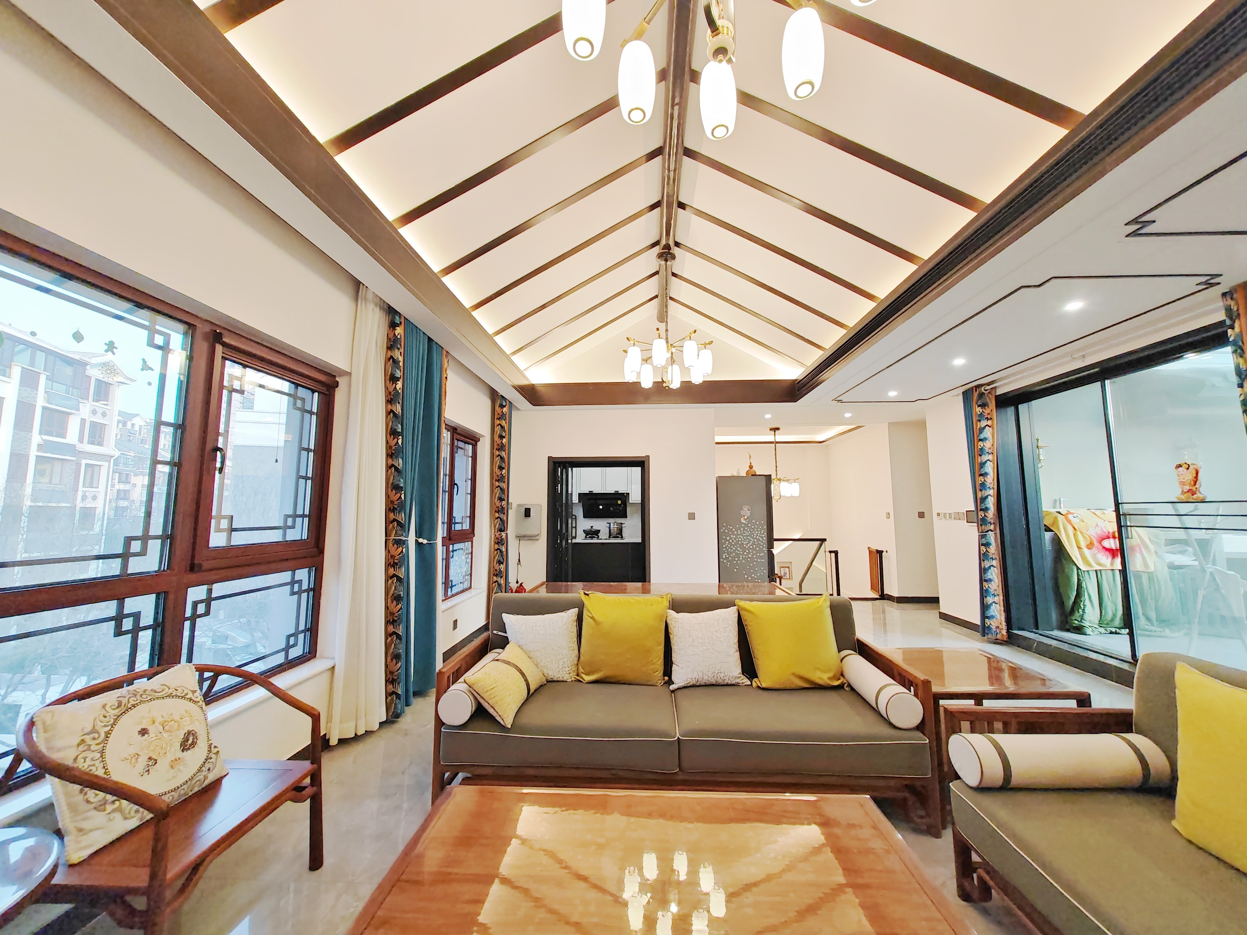  中建长清湖瀛园 南北