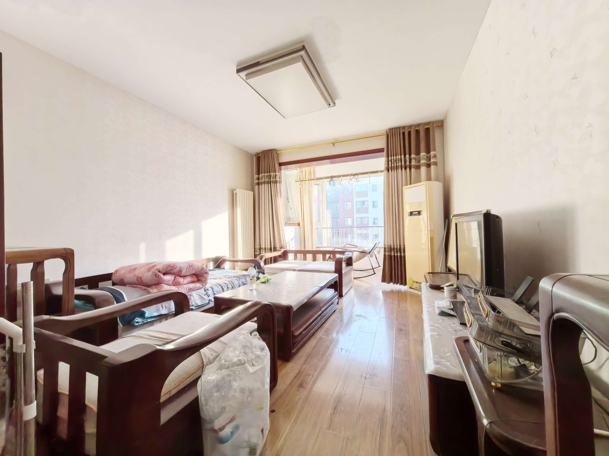  重汽翡翠东郡 南