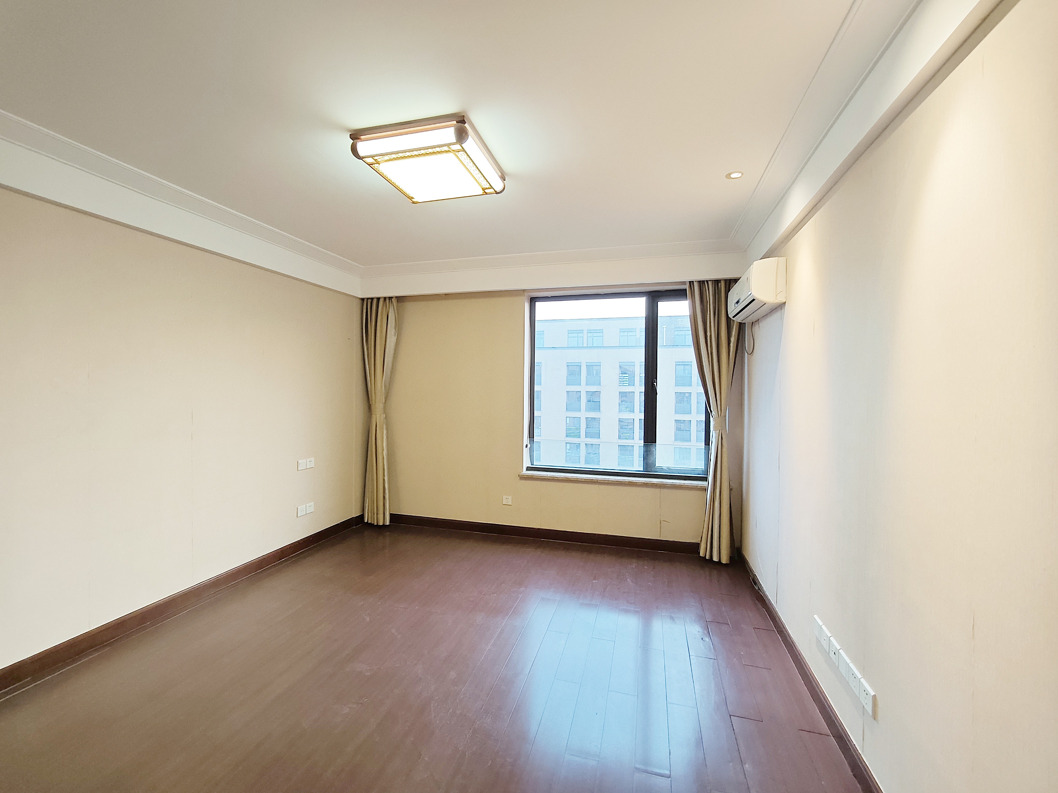 海尔绿城百合园