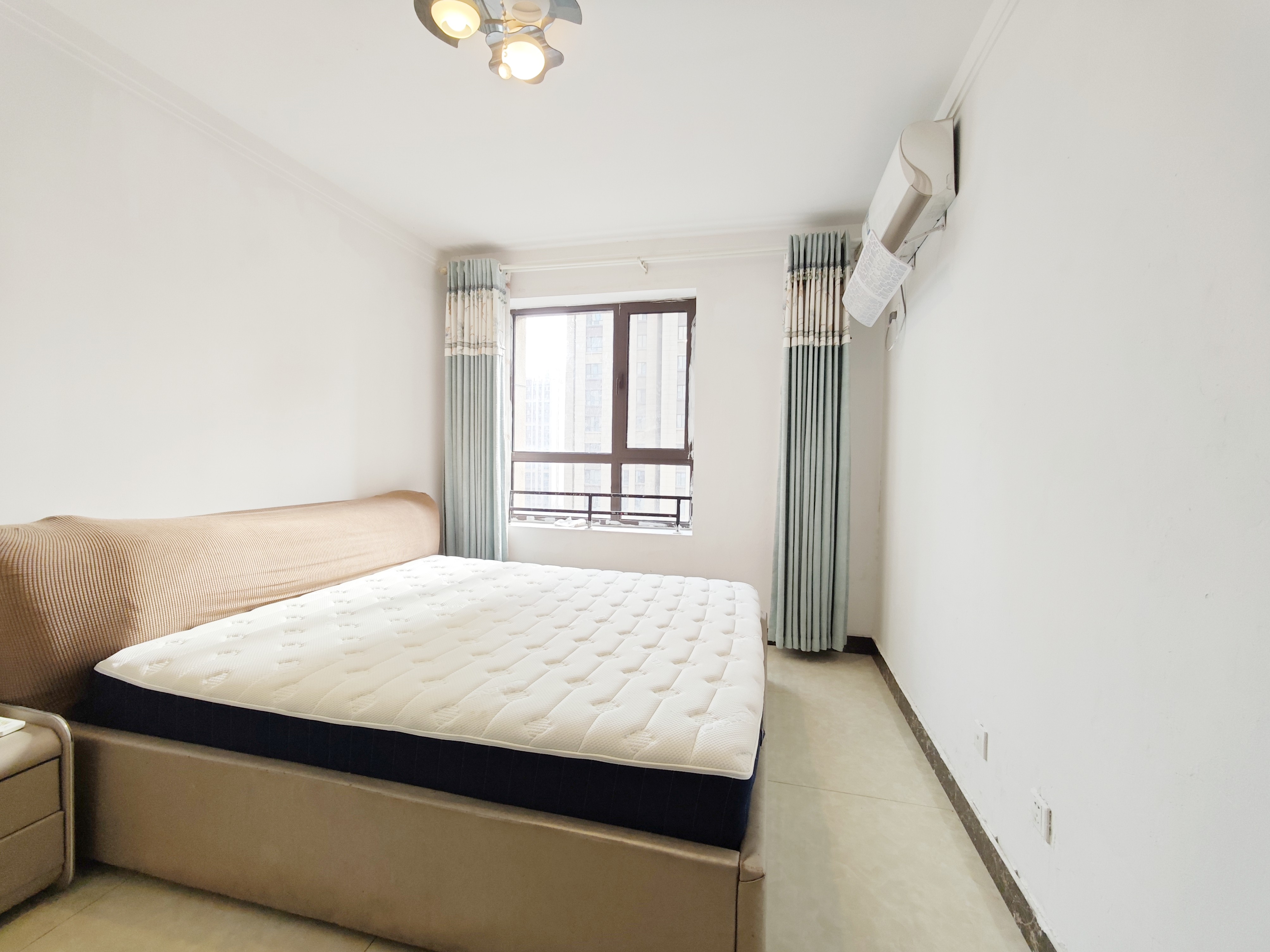 鲁邦奥林逸城东区