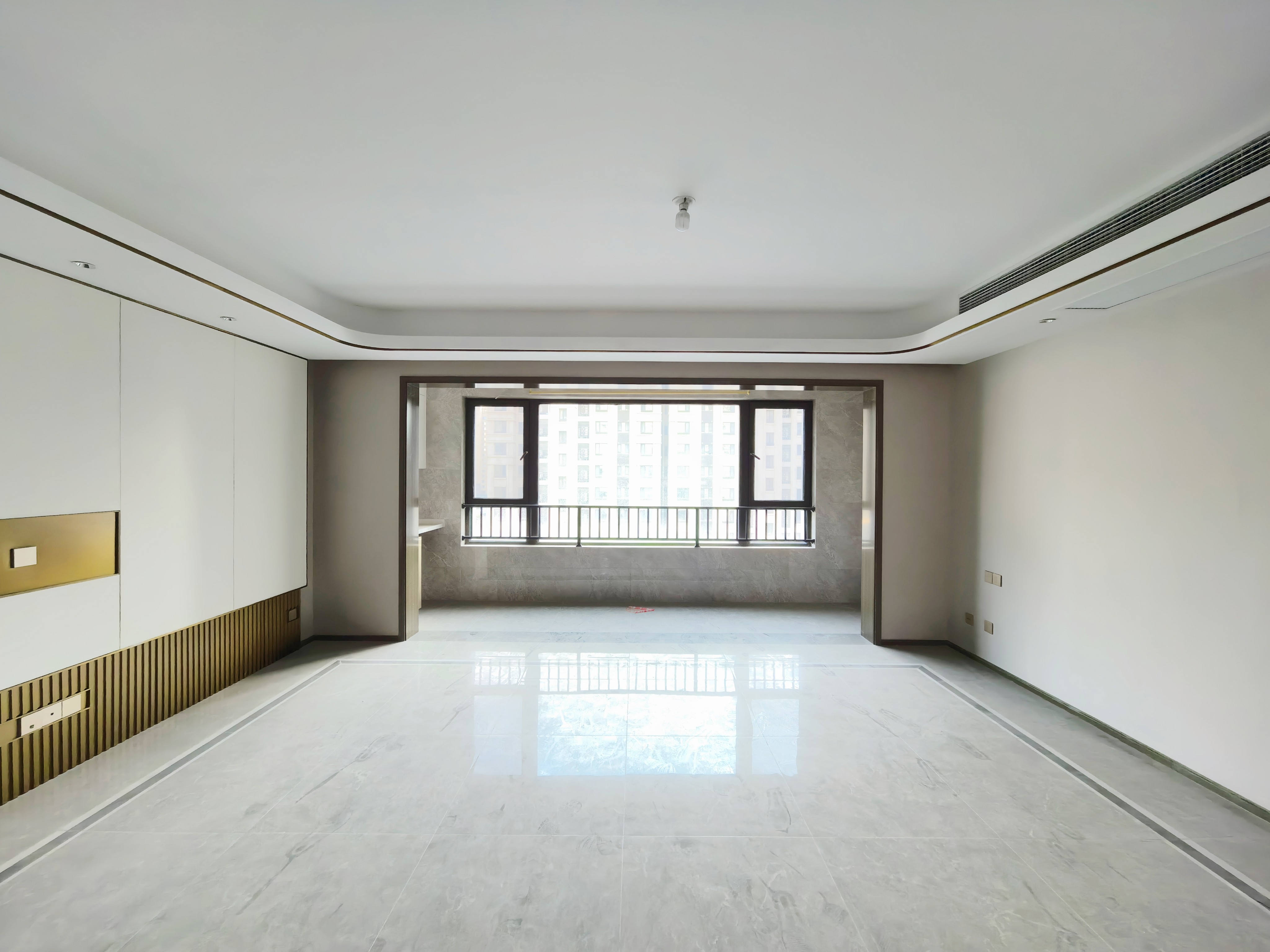  绿地IFC中央公馆 南