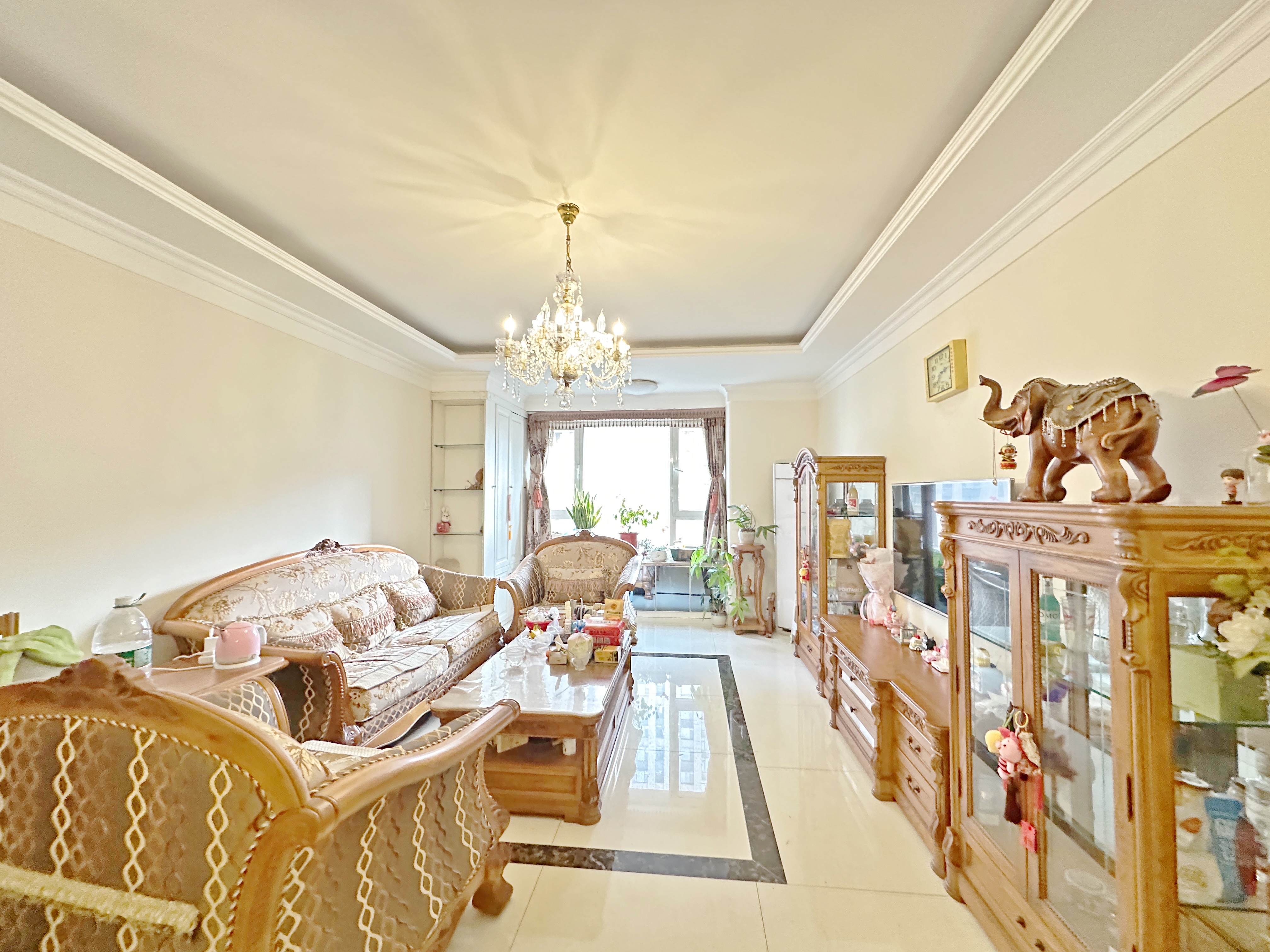  绿地新里卢浮公馆 东南