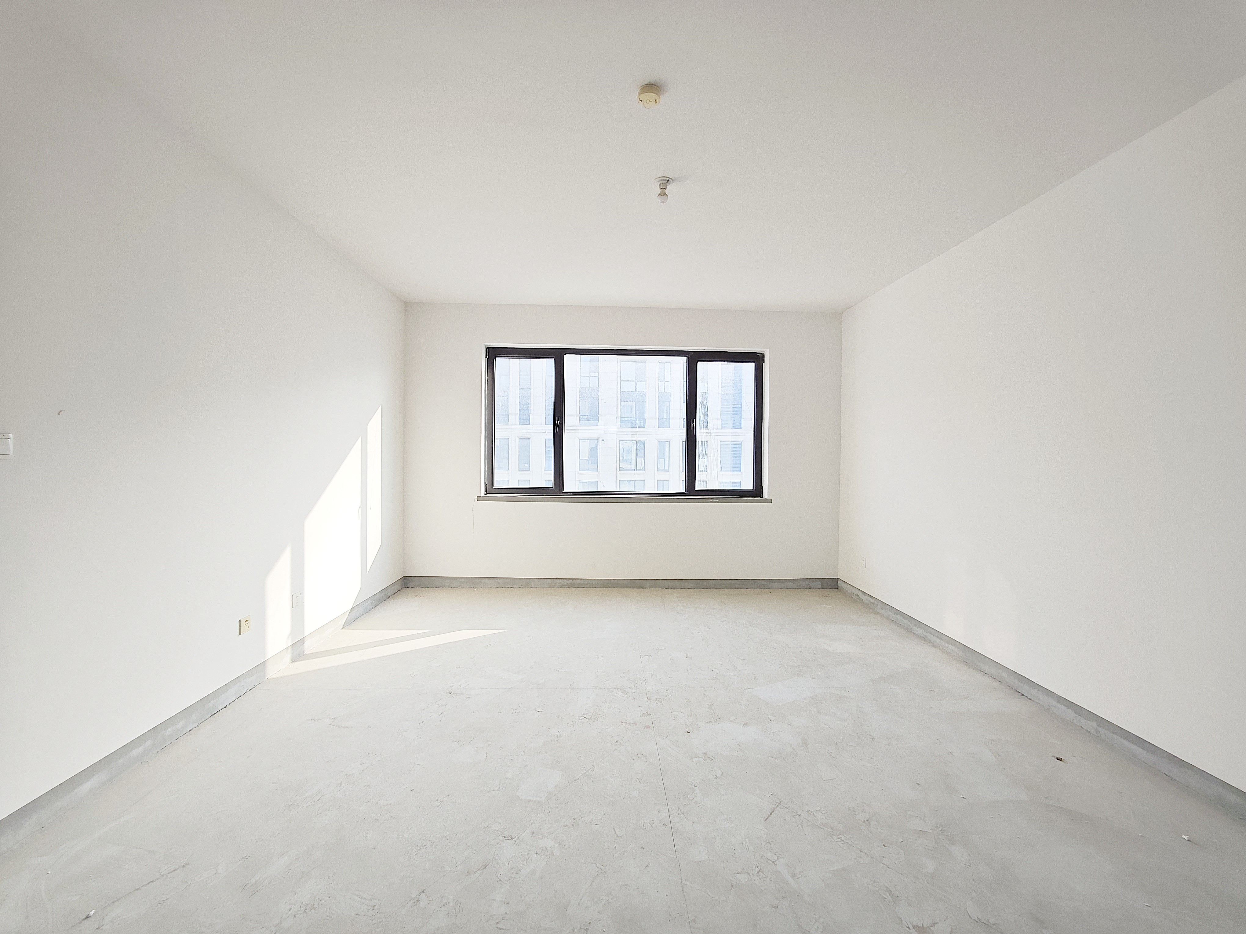  海尔绿城全运村 南北