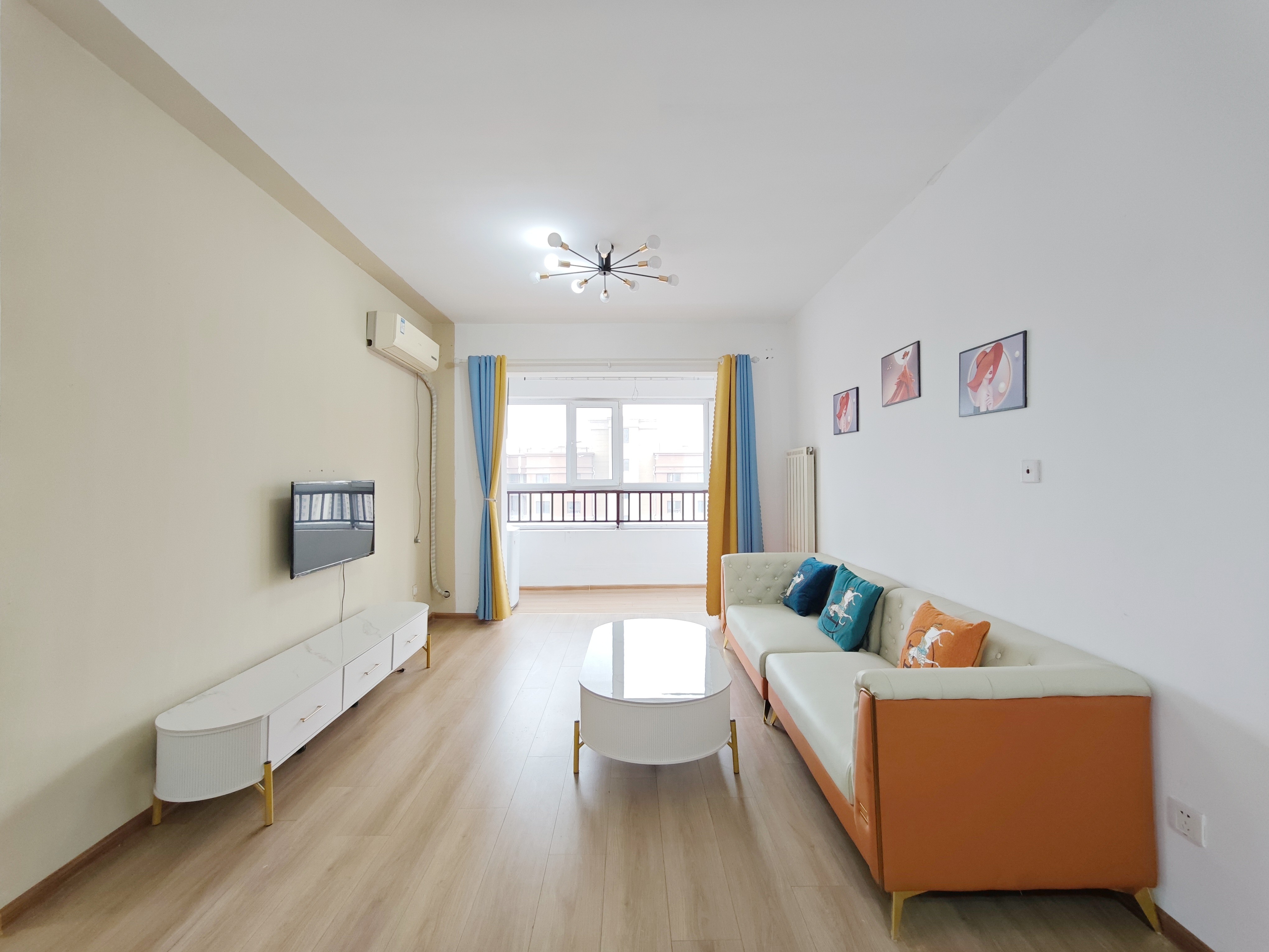  绿地新里香榭丽公馆 南北