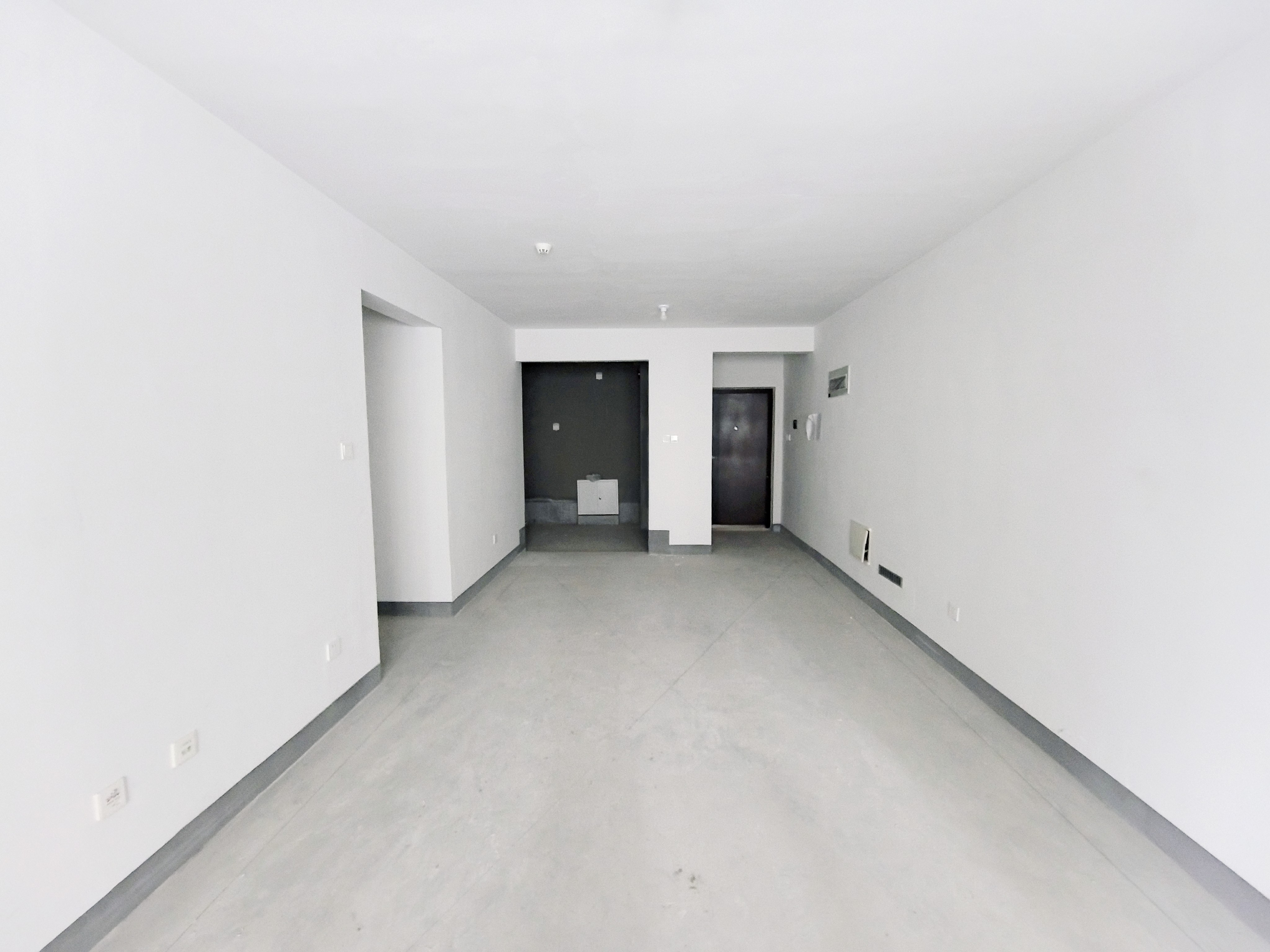  绿地华彤苑 南北