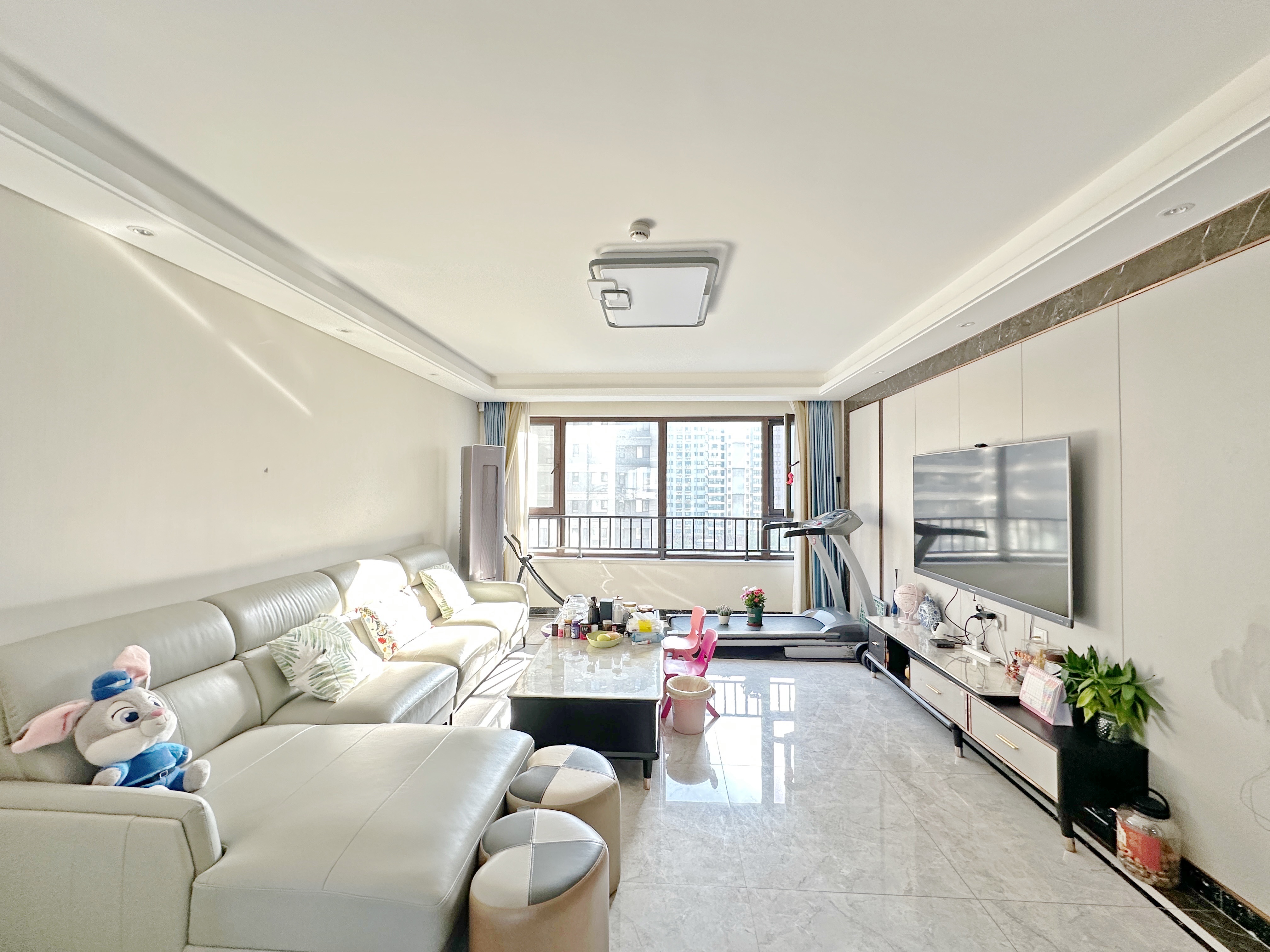  旭辉银盛泰瑞锦台 南北