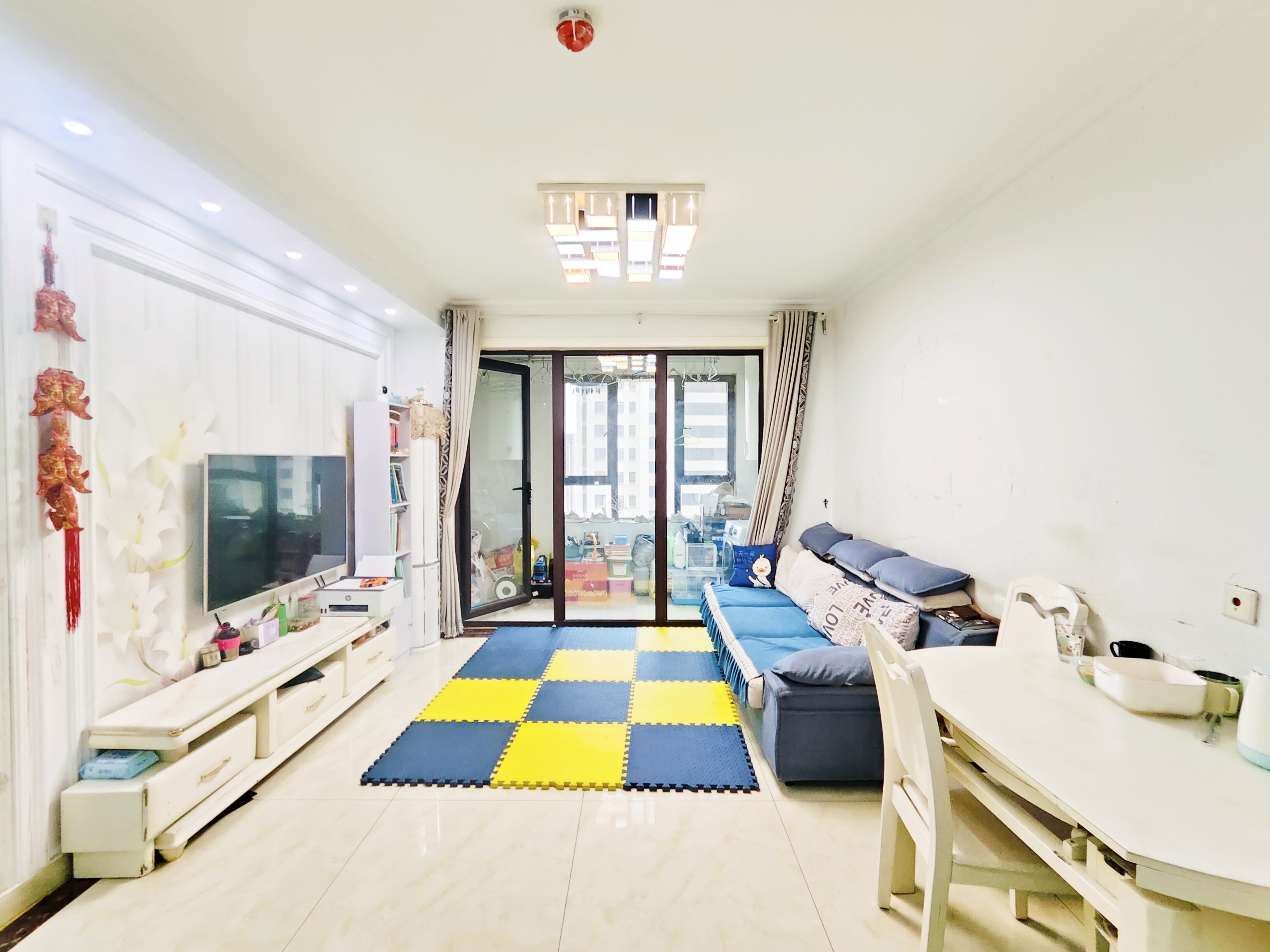  海尔云世界滟澜公馆花园 南北