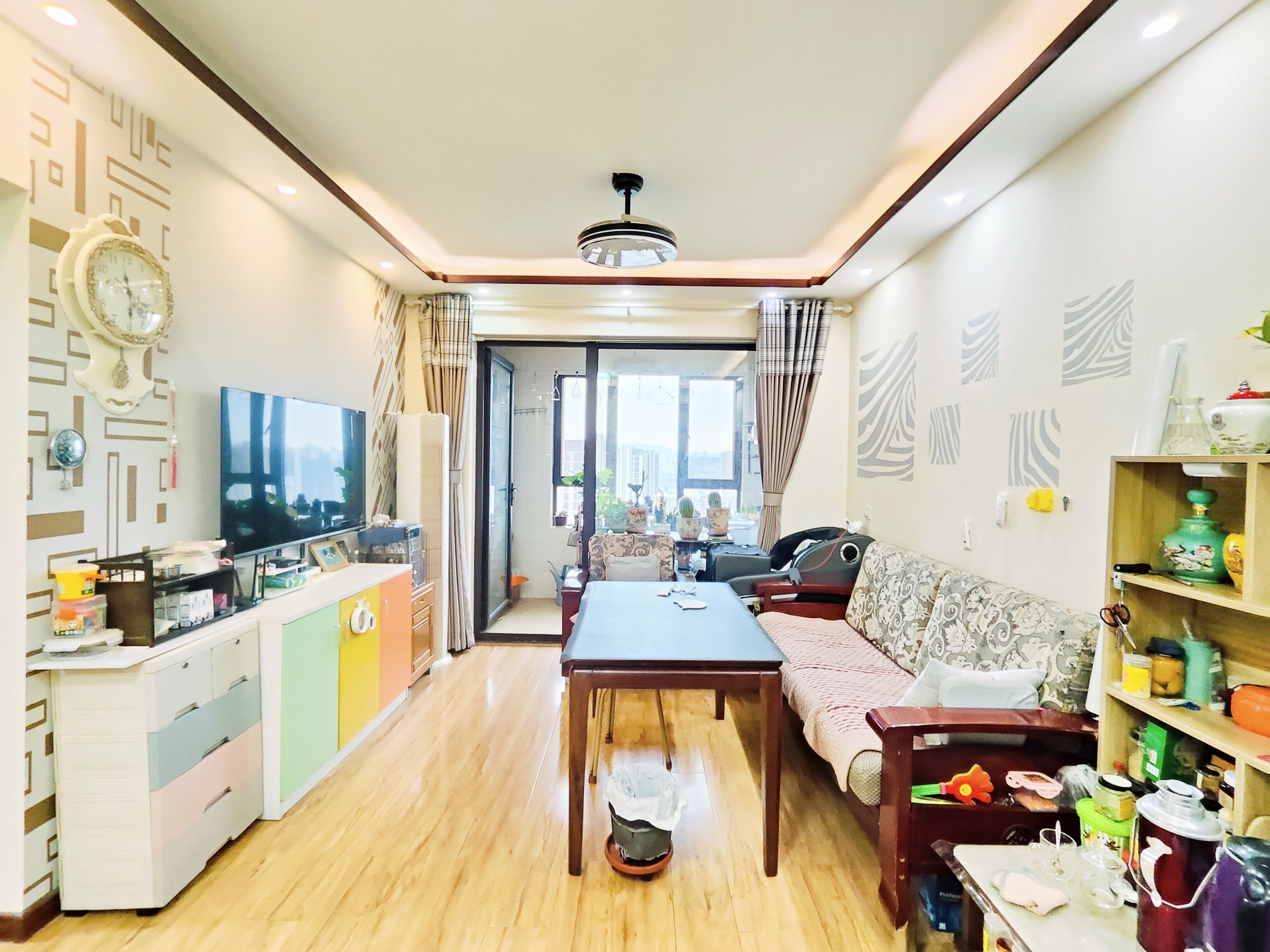  海尔云世界滟澜公馆花园 南