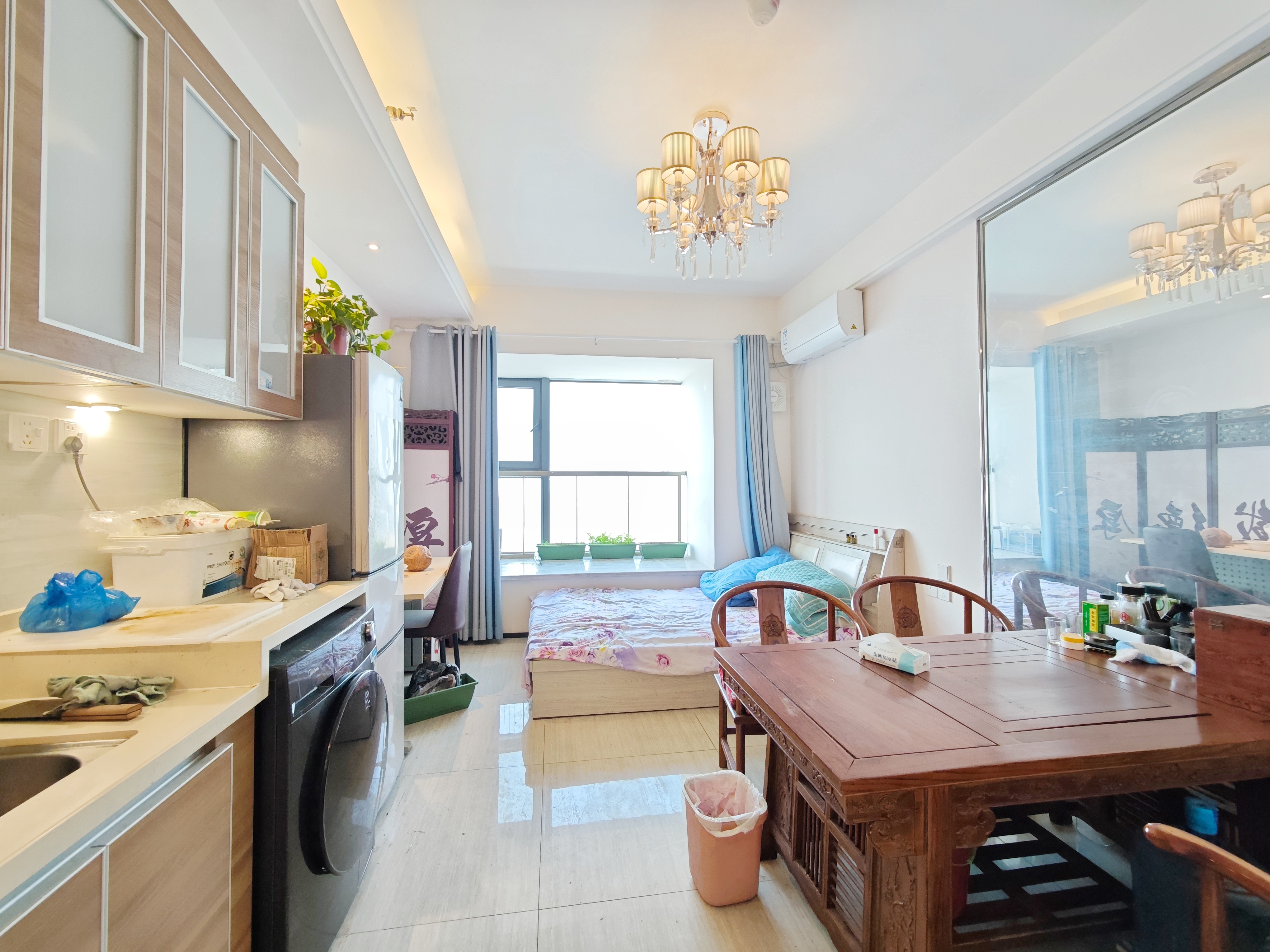  恒大翡翠华庭1居室低楼层,近地铁随时看房