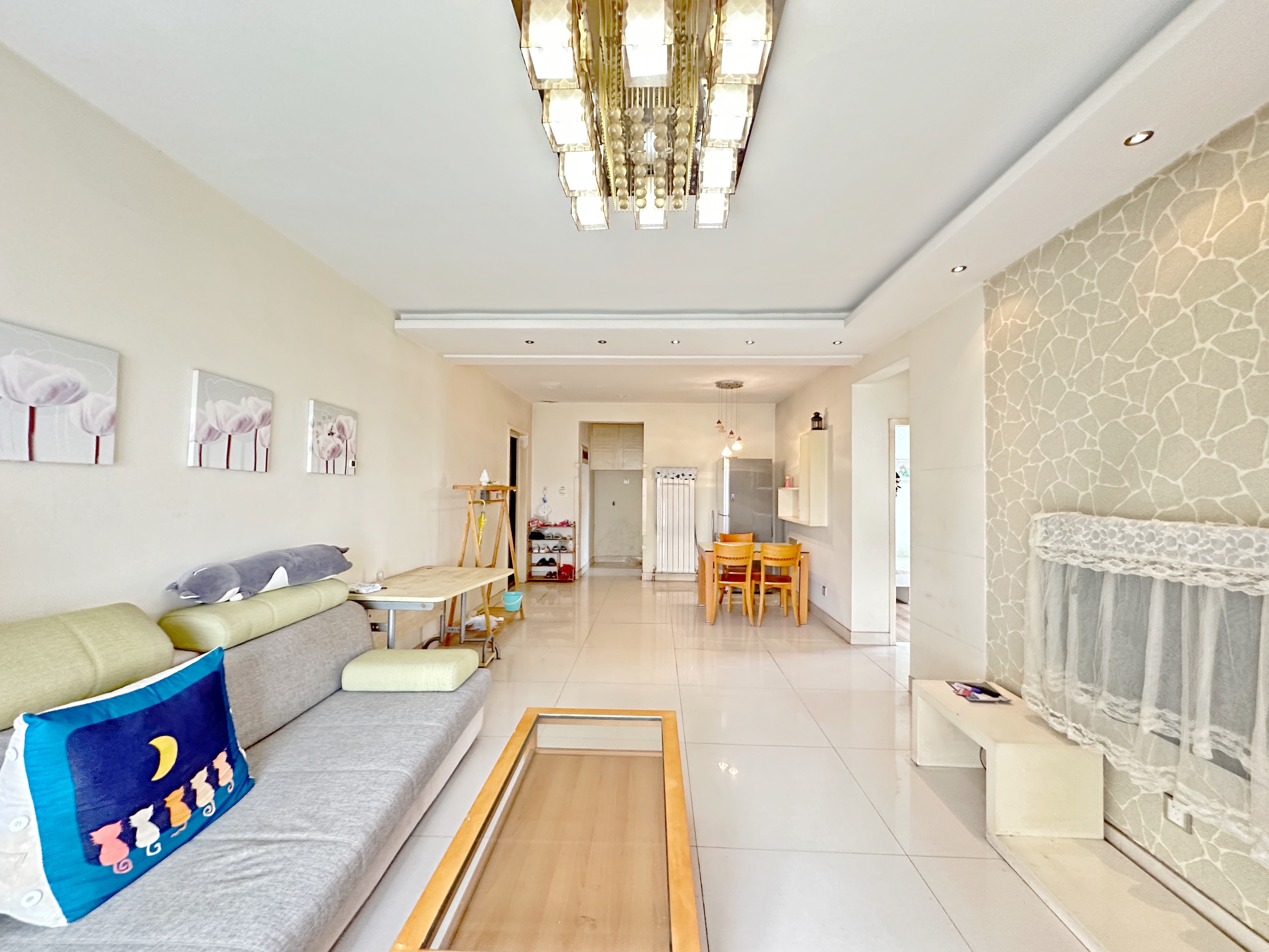  带车位地下室 精装两室 商业配套齐全  出行方便 满五唯一